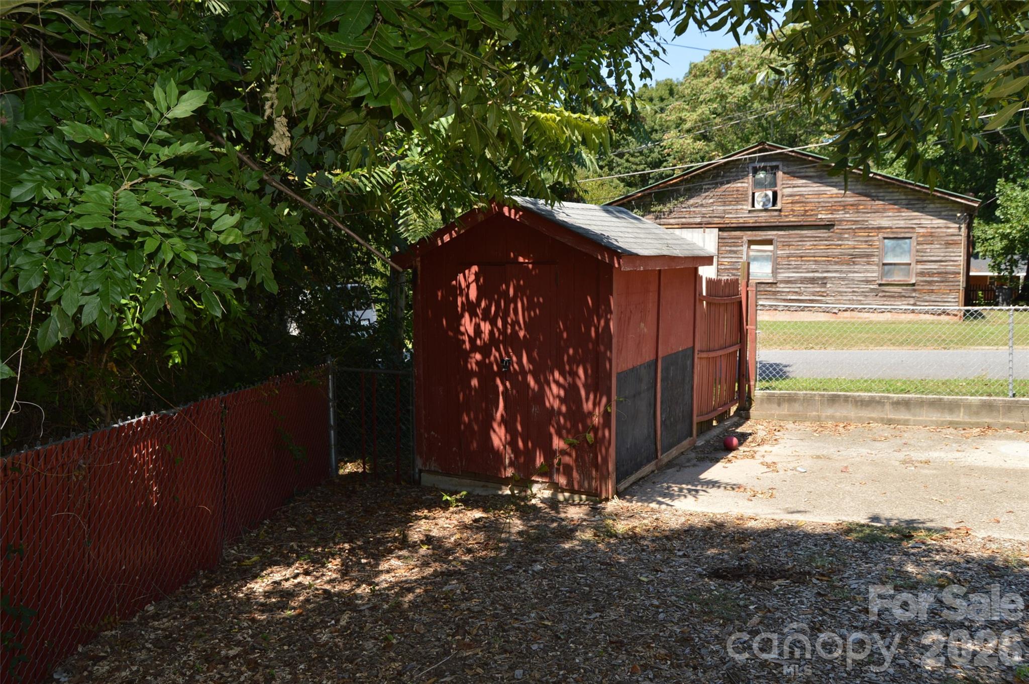 437 Hillcrest Road — Statesville