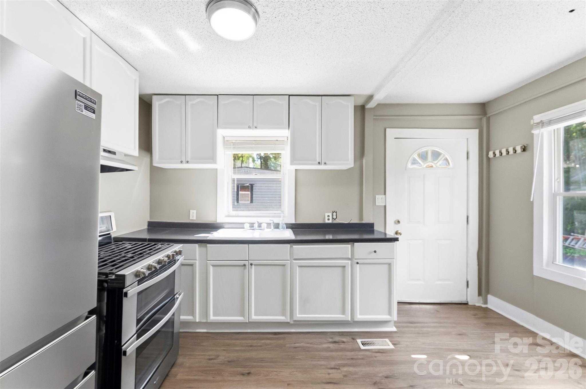816 S Weldon Street — Gastonia