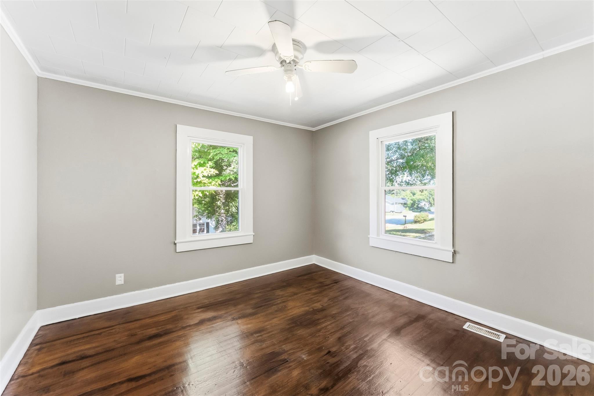 816 S Weldon Street — Gastonia