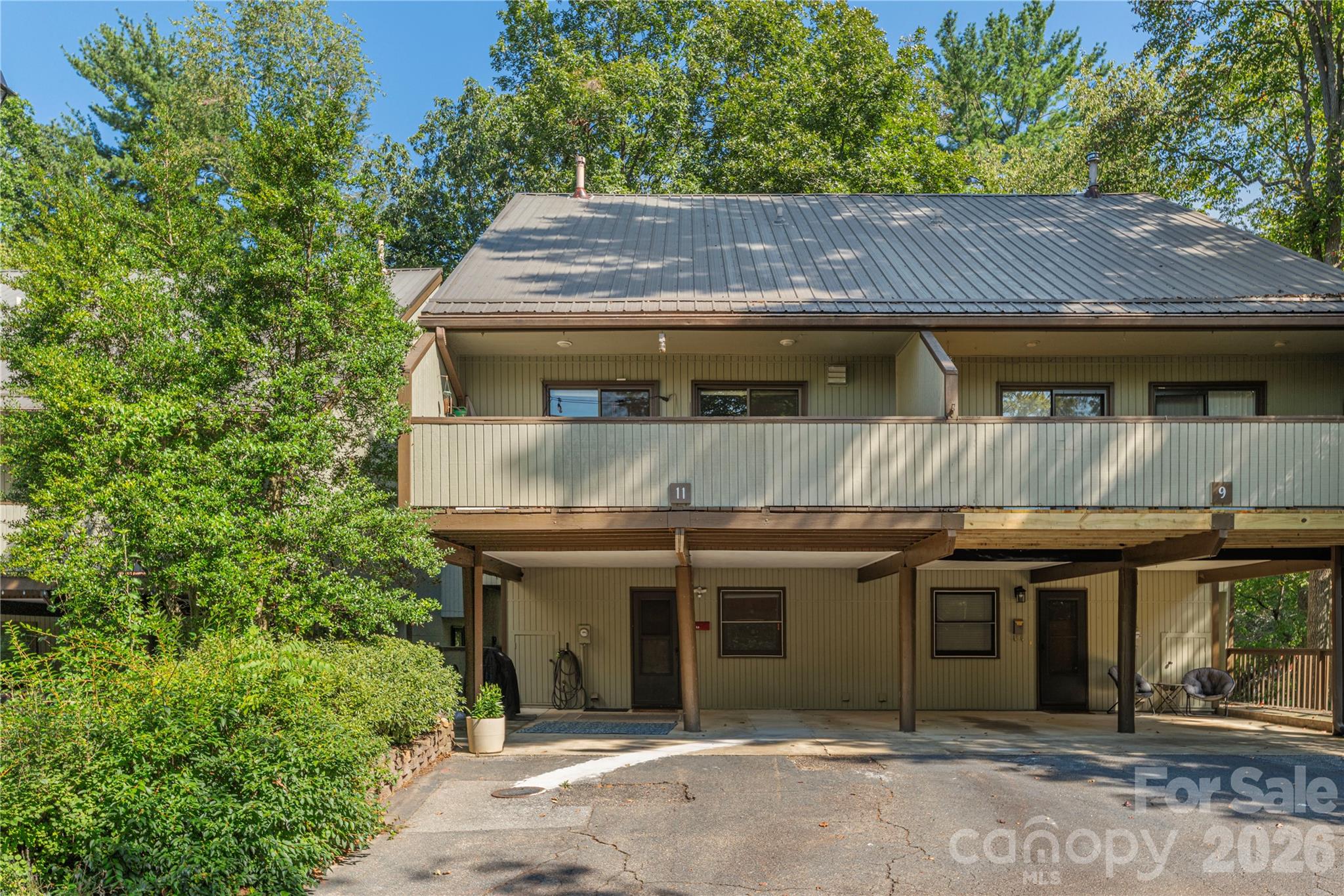 11 Maple Ridge Lane — Asheville