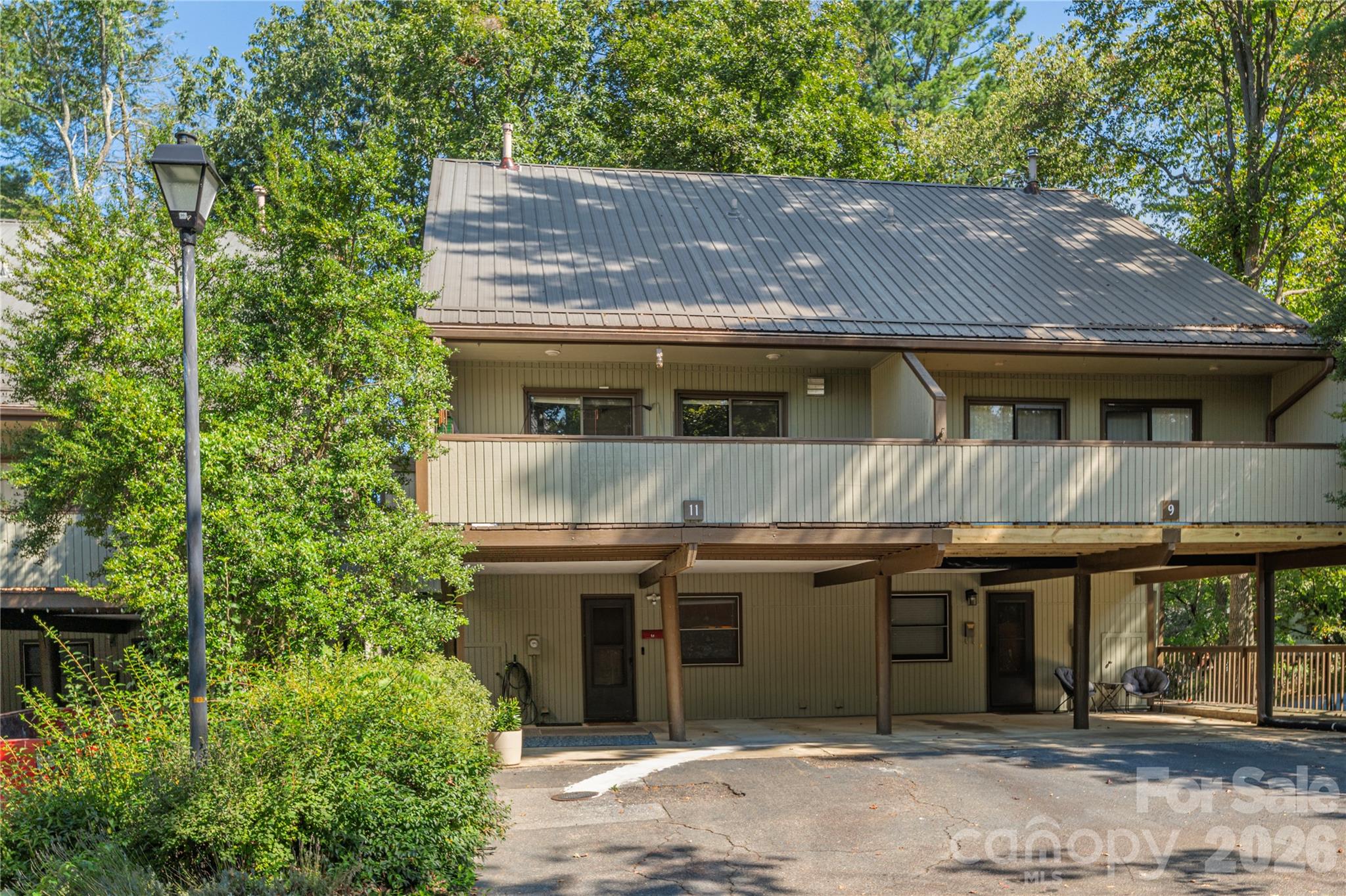 11 Maple Ridge Lane — Asheville