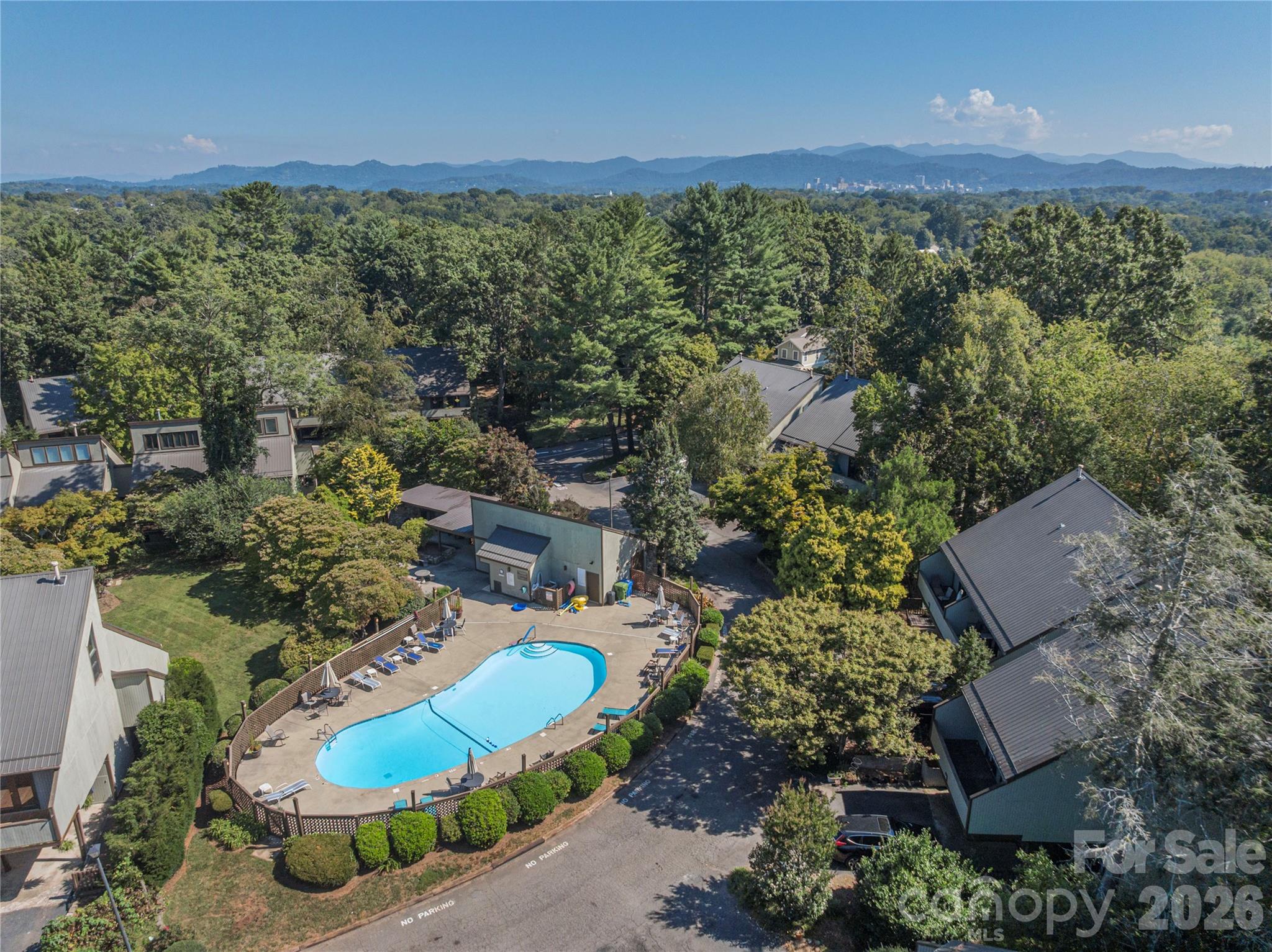 11 Maple Ridge Lane — Asheville