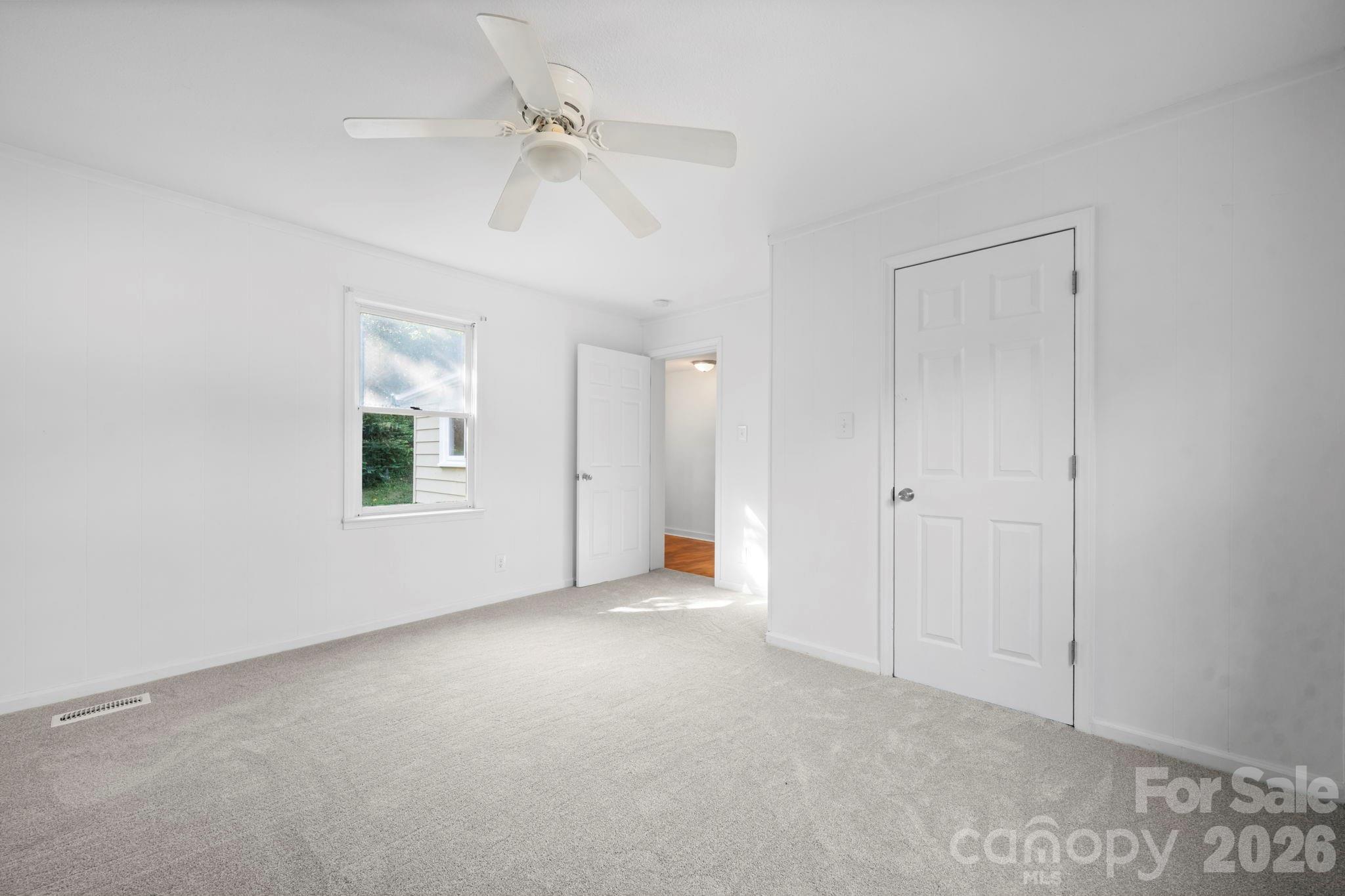 3221 1st Avenue Drive SE — Conover