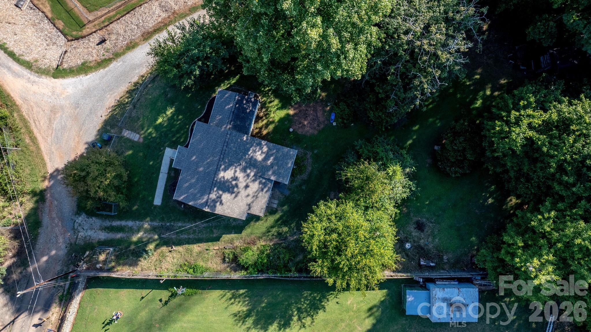 3221 1st Avenue Drive SE — Conover