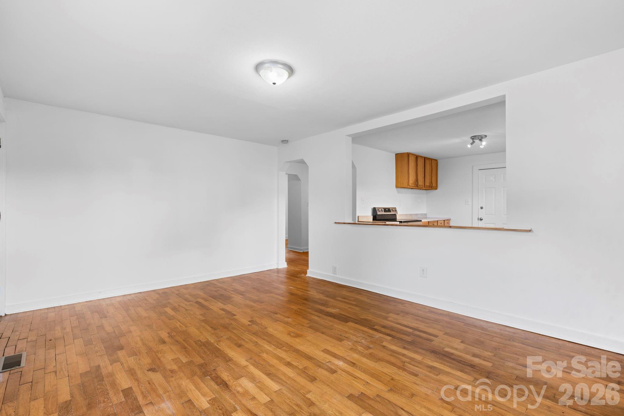 3221 1st Avenue Drive SE — Conover