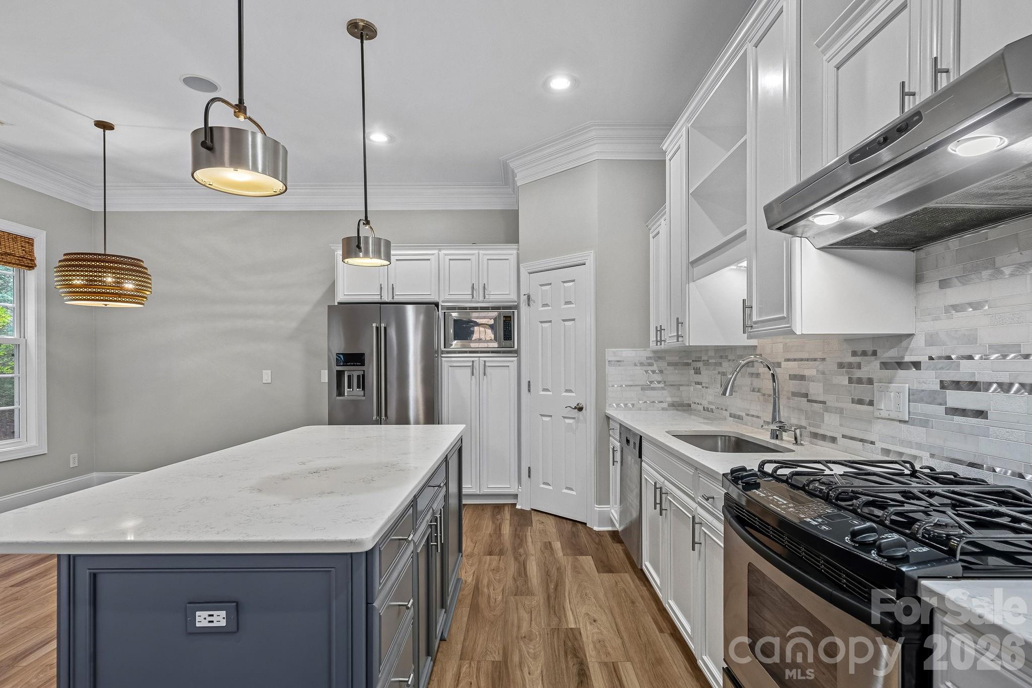 6415 Wakehurst Road — Charlotte