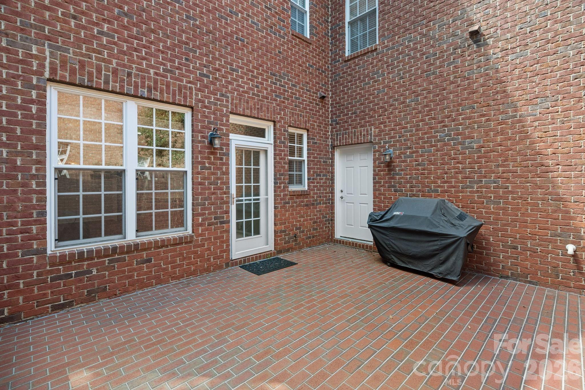 6415 Wakehurst Road — Charlotte