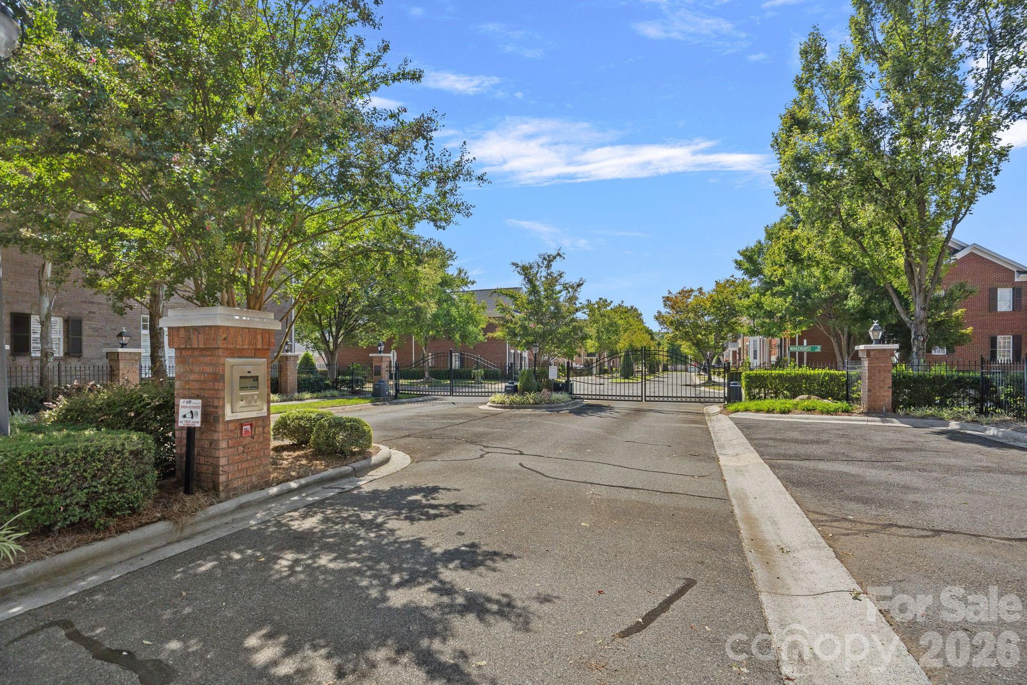 6415 Wakehurst Road — Charlotte