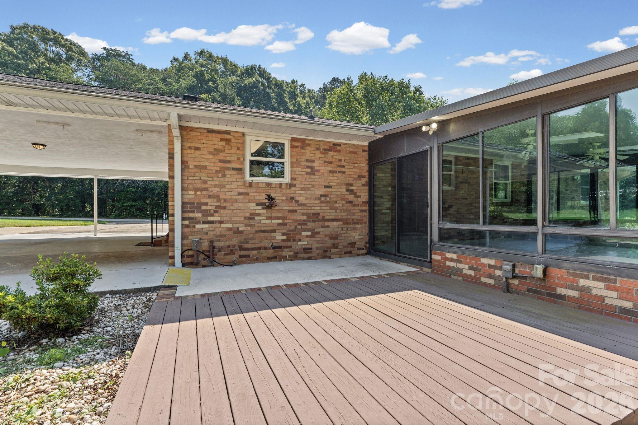 469 Sunset Drive — Winston Salem