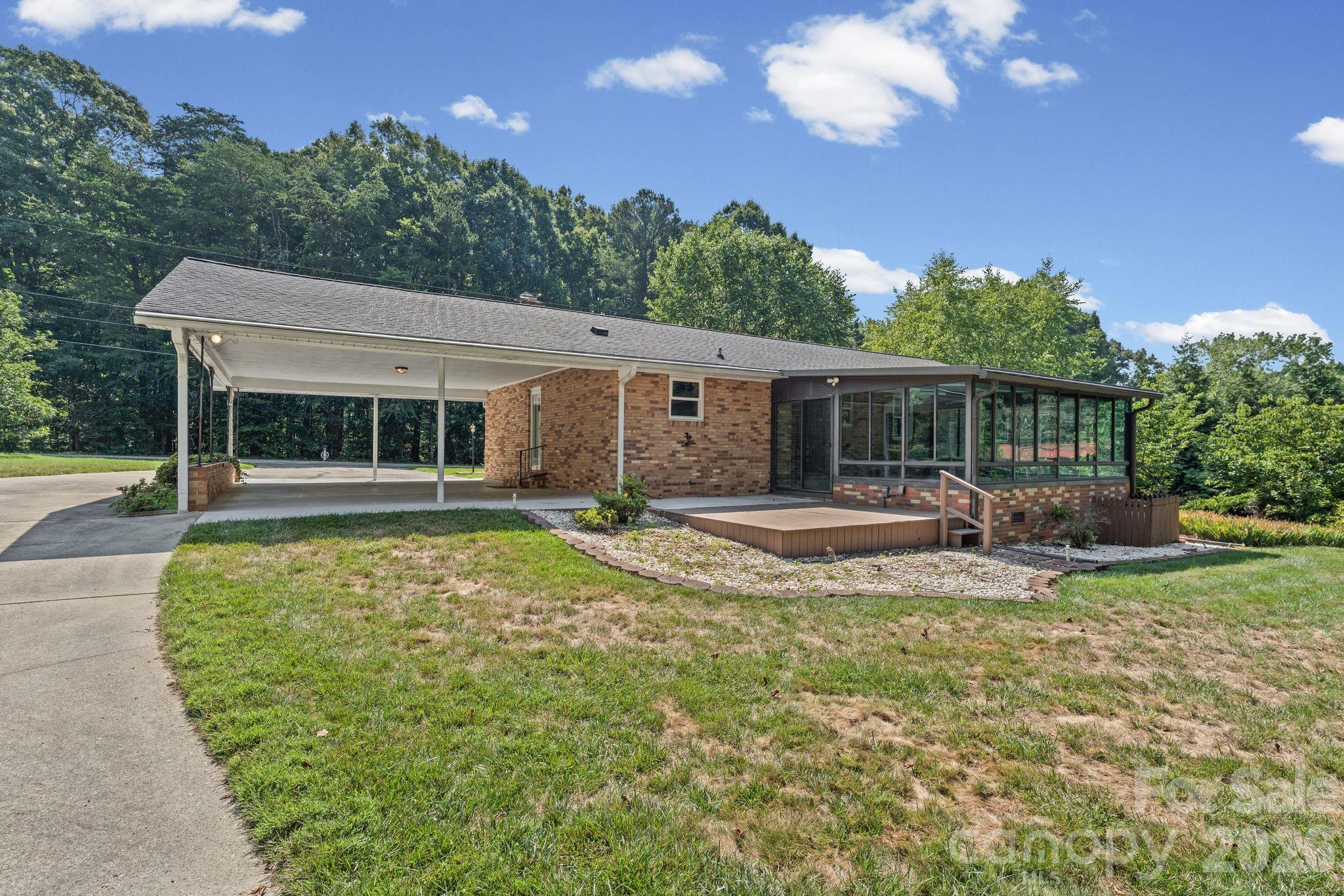 469 Sunset Drive — Winston Salem