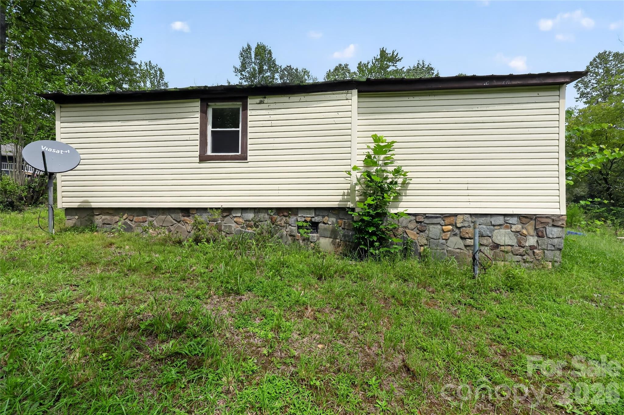 2797 HT Road — Lenoir