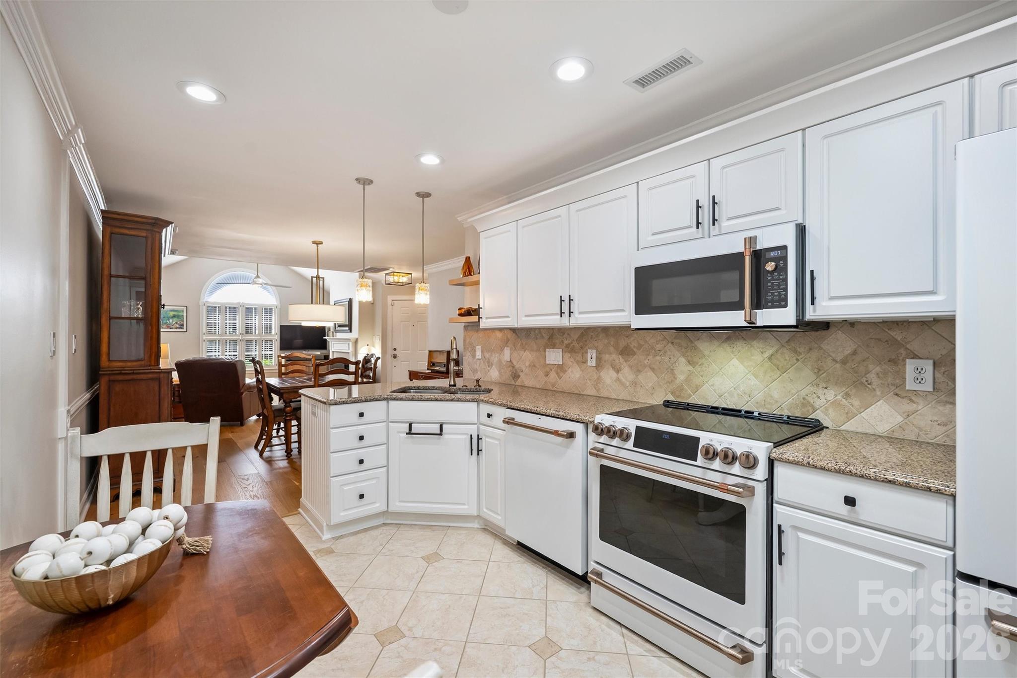 7418 Hurstbourne Green Drive — Charlotte