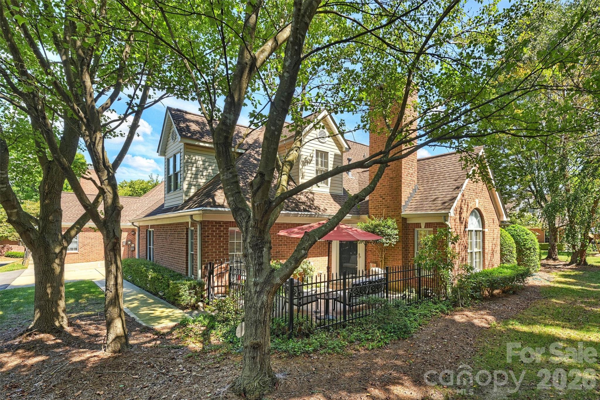 7418 Hurstbourne Green Drive — Charlotte