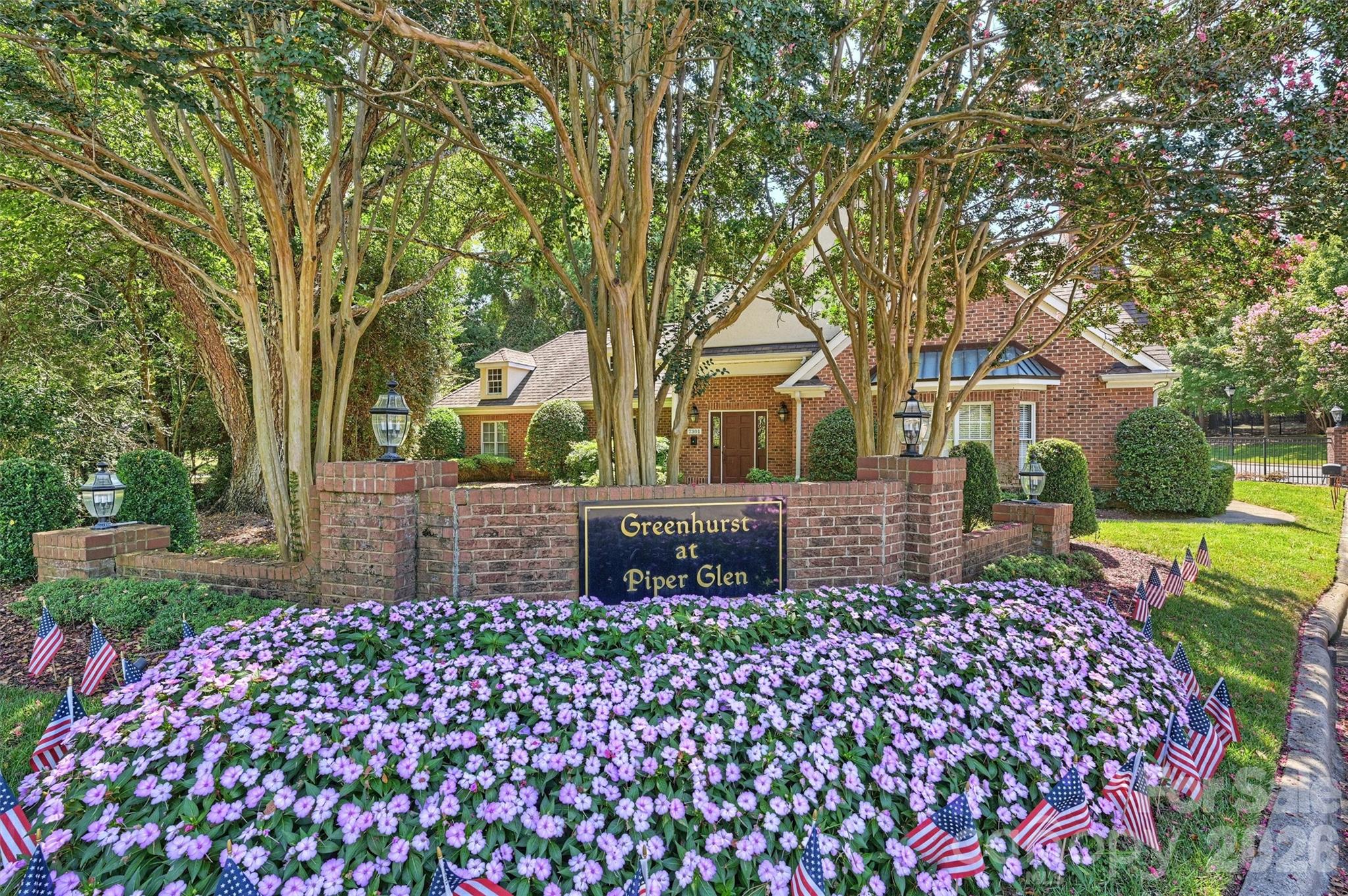7418 Hurstbourne Green Drive — Charlotte