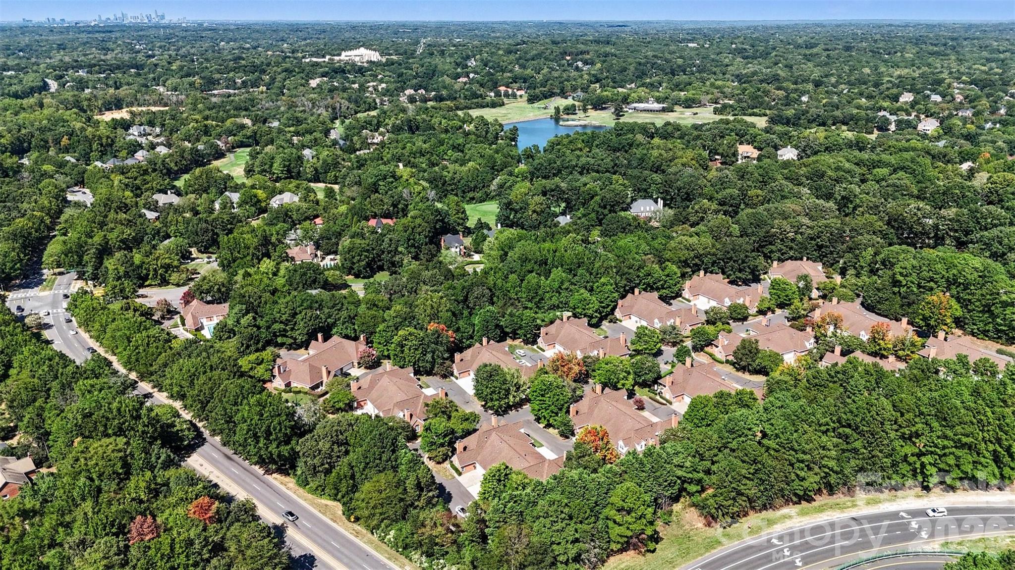 7418 Hurstbourne Green Drive — Charlotte