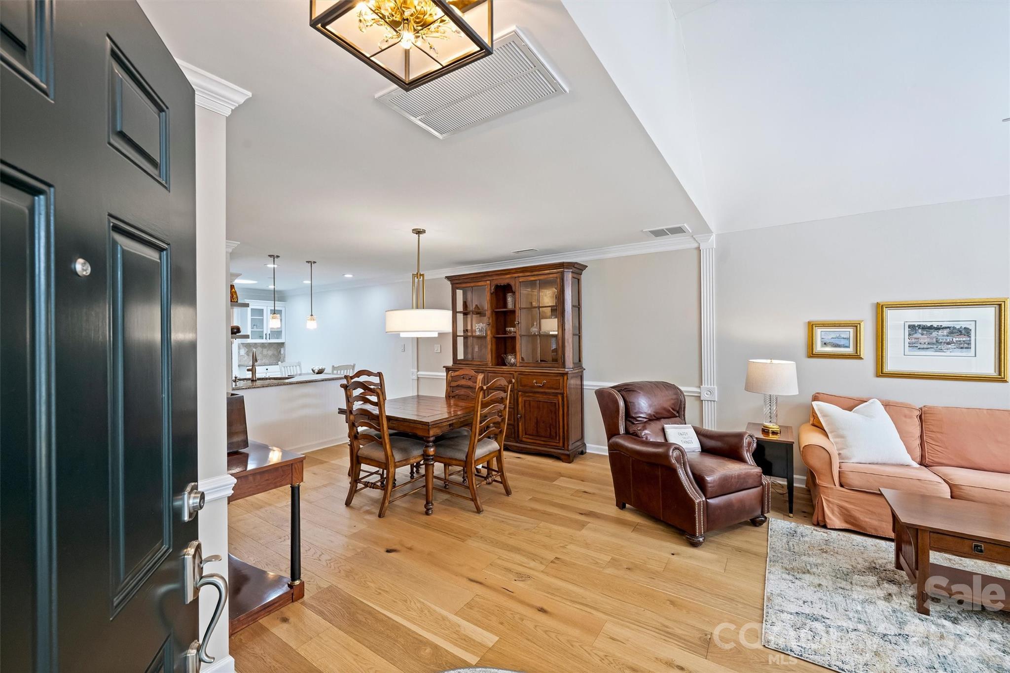 7418 Hurstbourne Green Drive — Charlotte