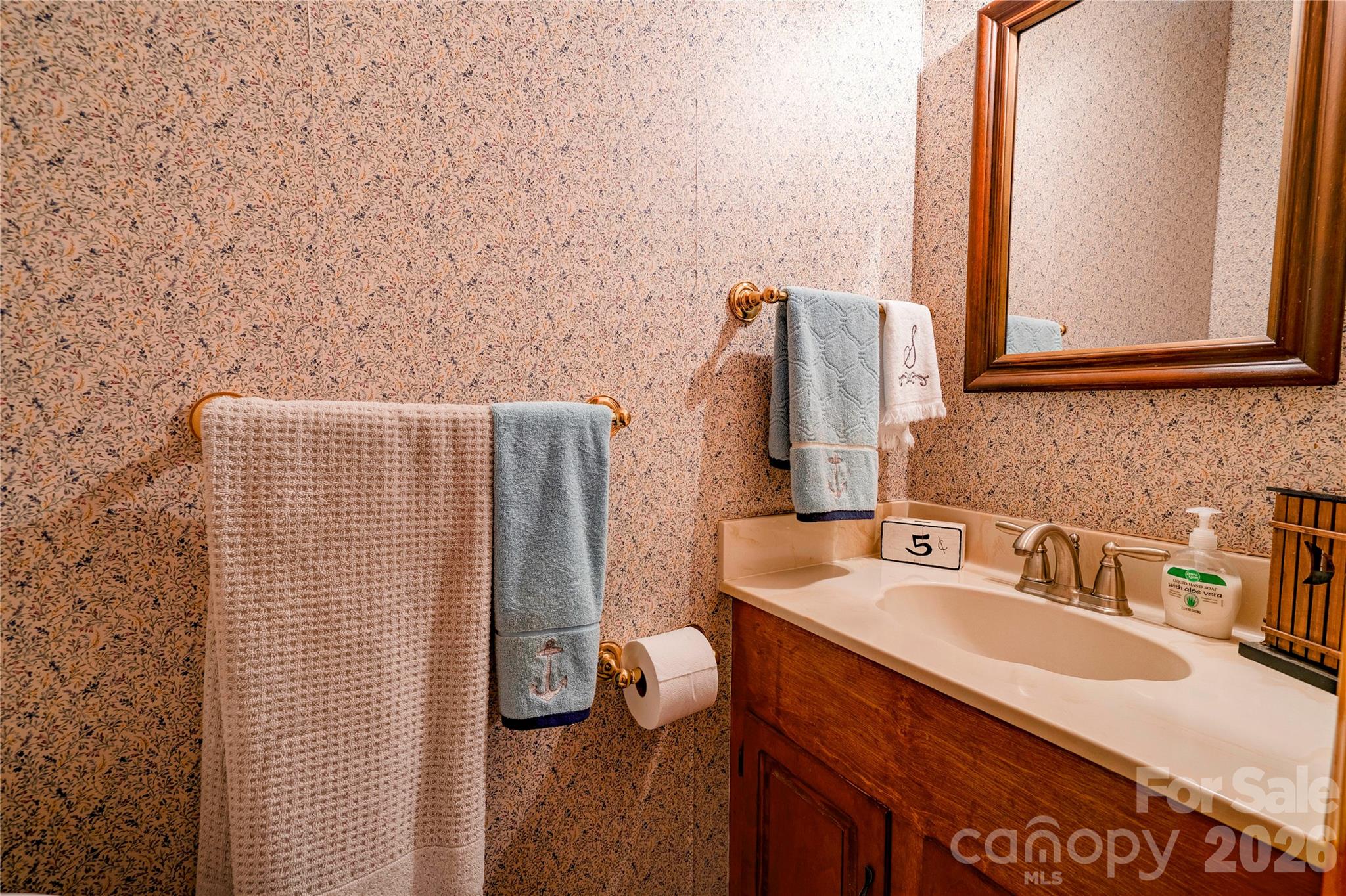 1107 Lake Shore Court — Cherryville