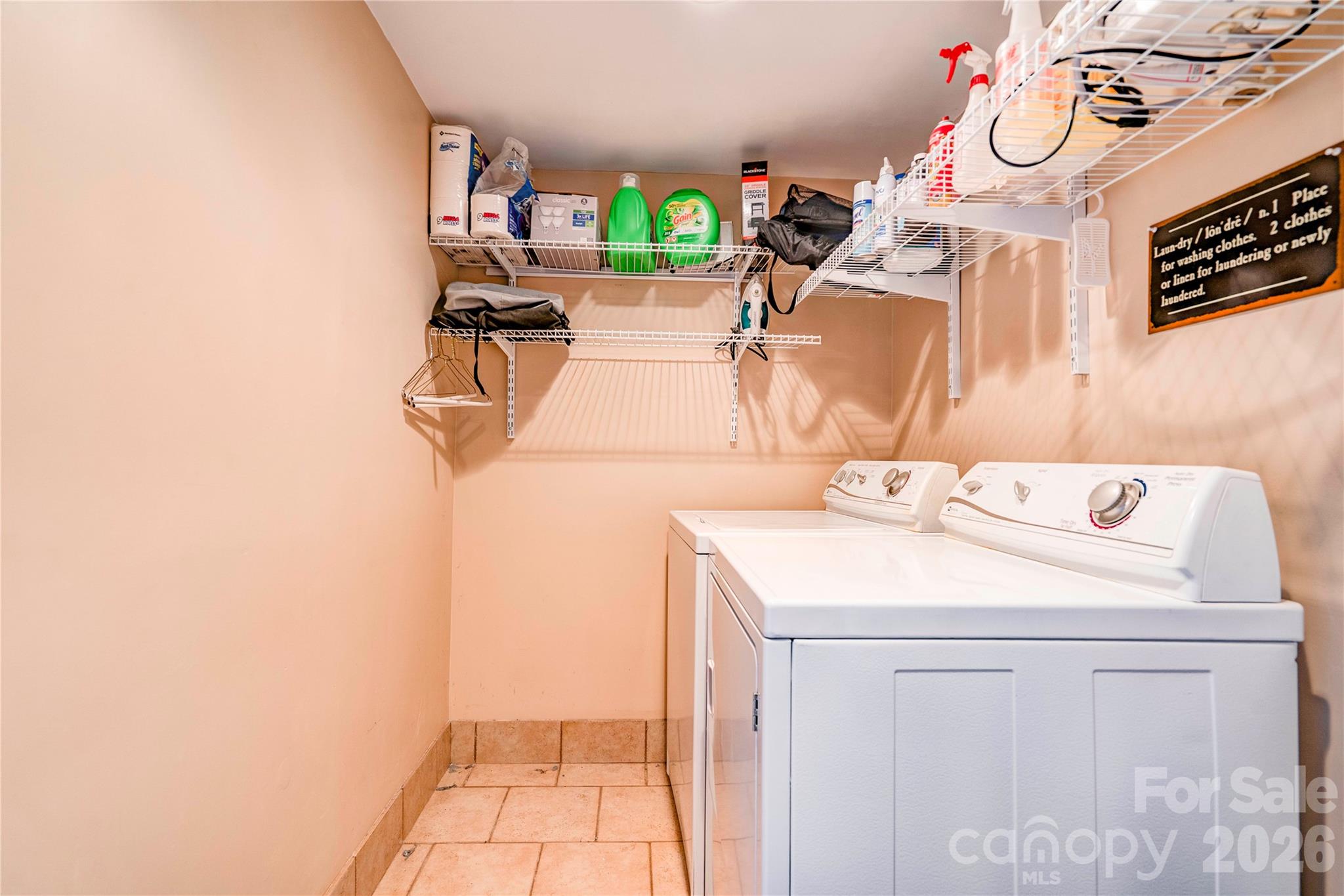 1107 Lake Shore Court — Cherryville