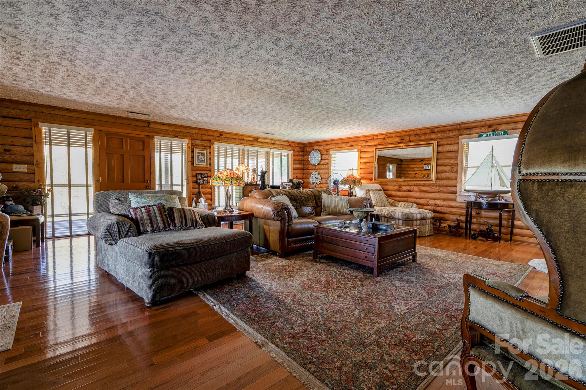 1107 Lake Shore Court — Cherryville