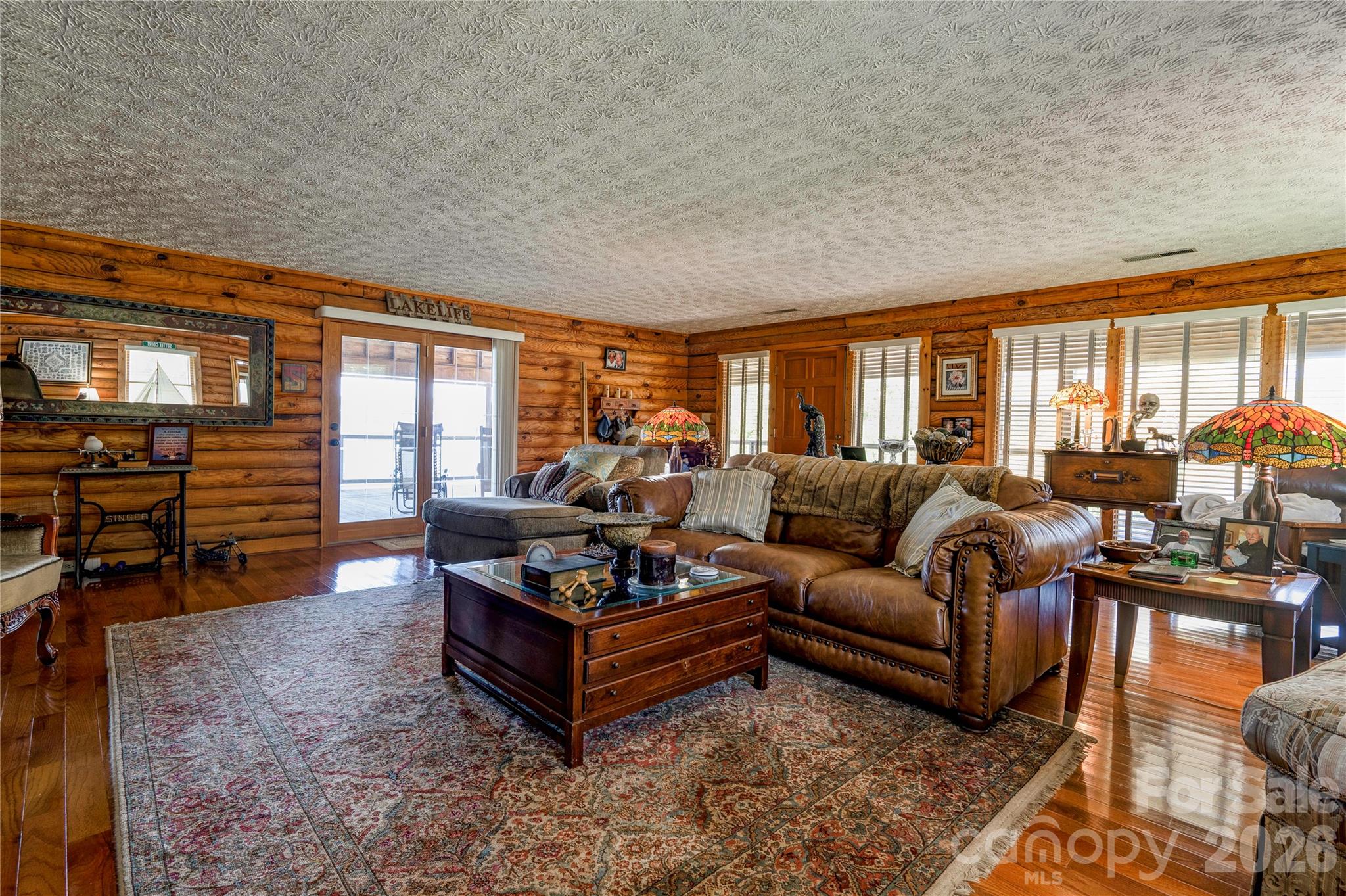 1107 Lake Shore Court — Cherryville