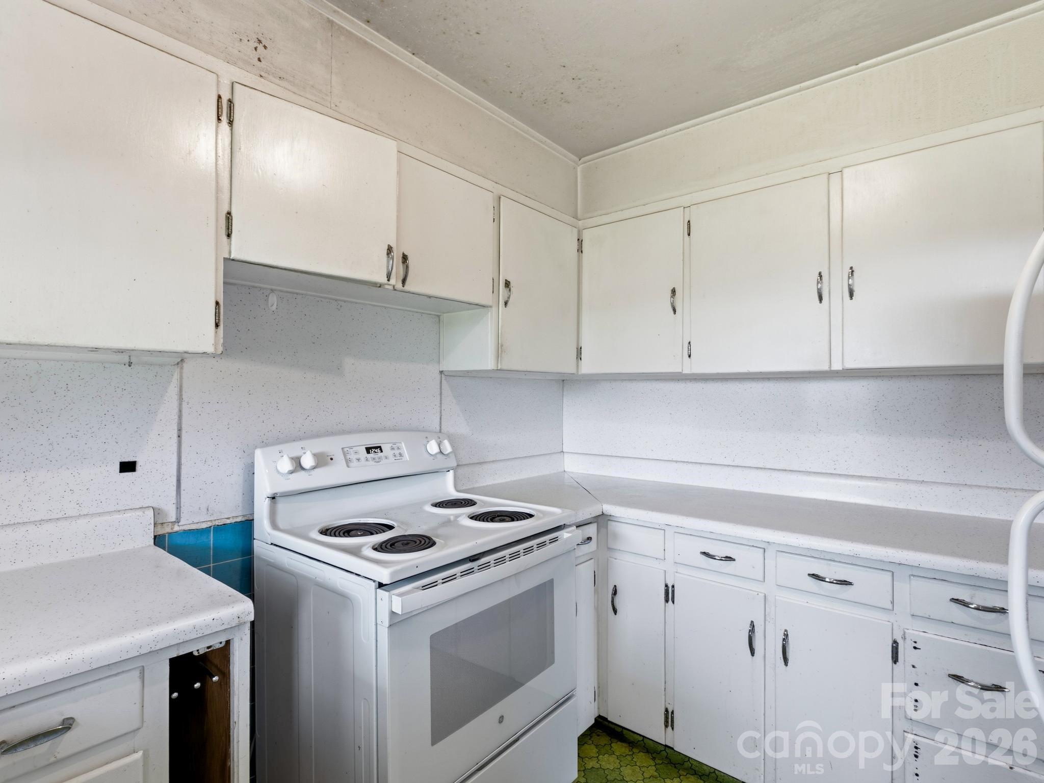 1279 Charlotte Highway — Fairview