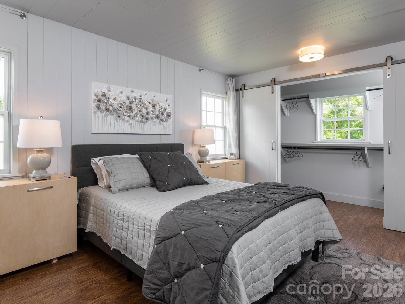92 Salem Road — Weaverville