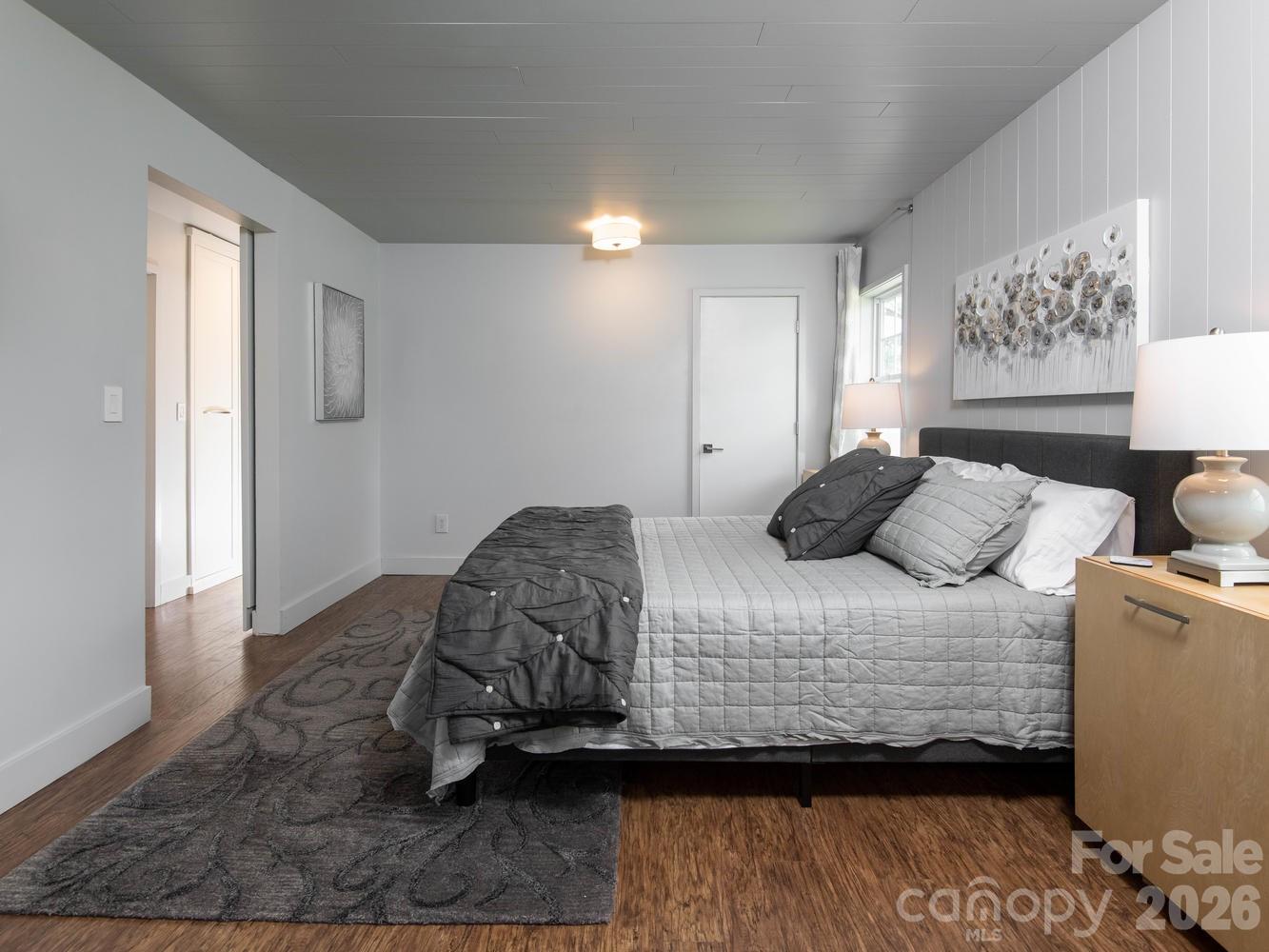 92 Salem Road — Weaverville