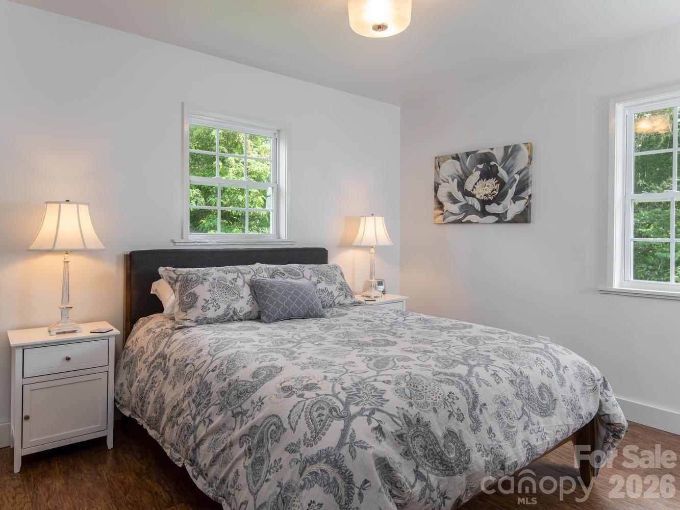 92 Salem Road — Weaverville