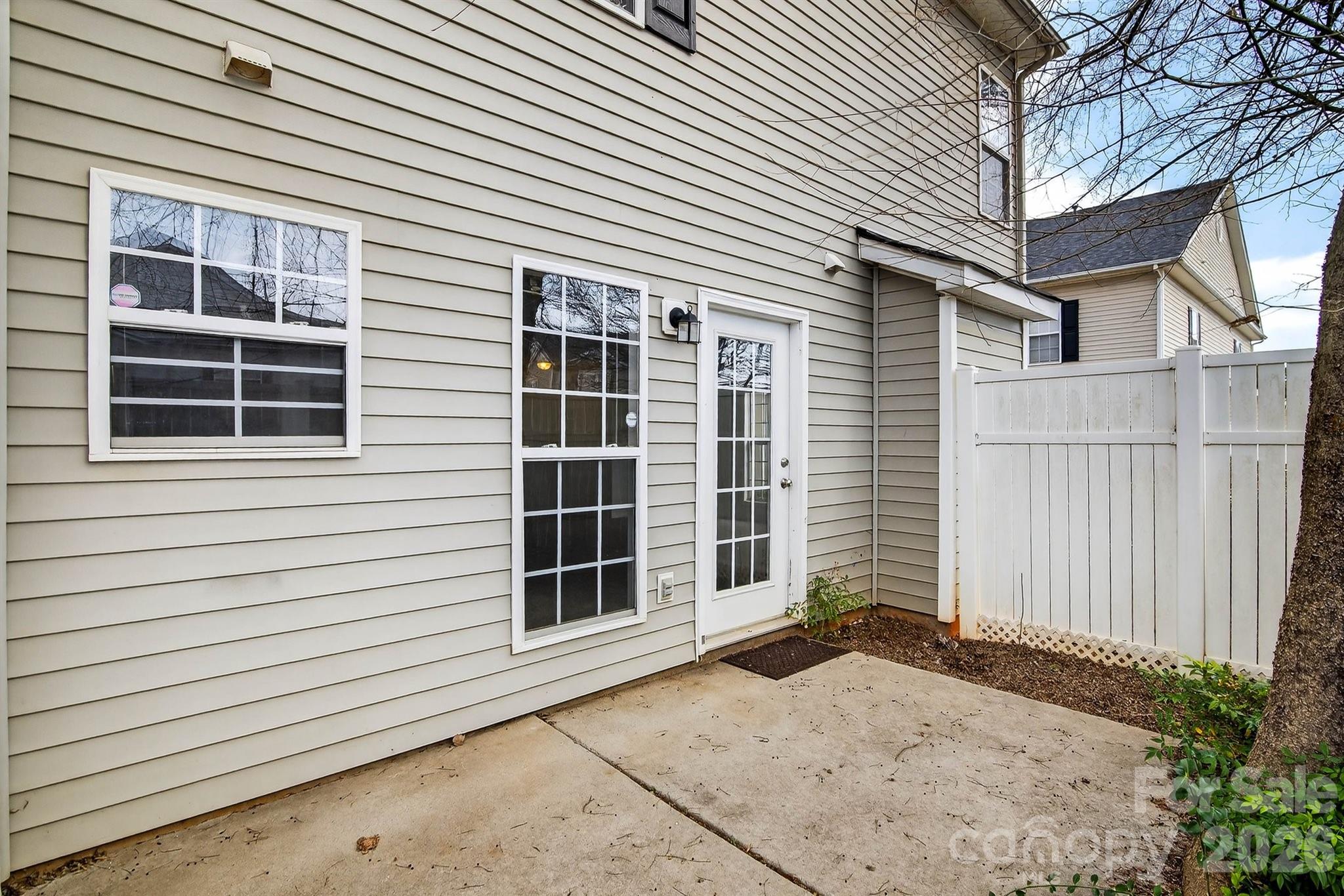 1911 Flushing Court — Charlotte