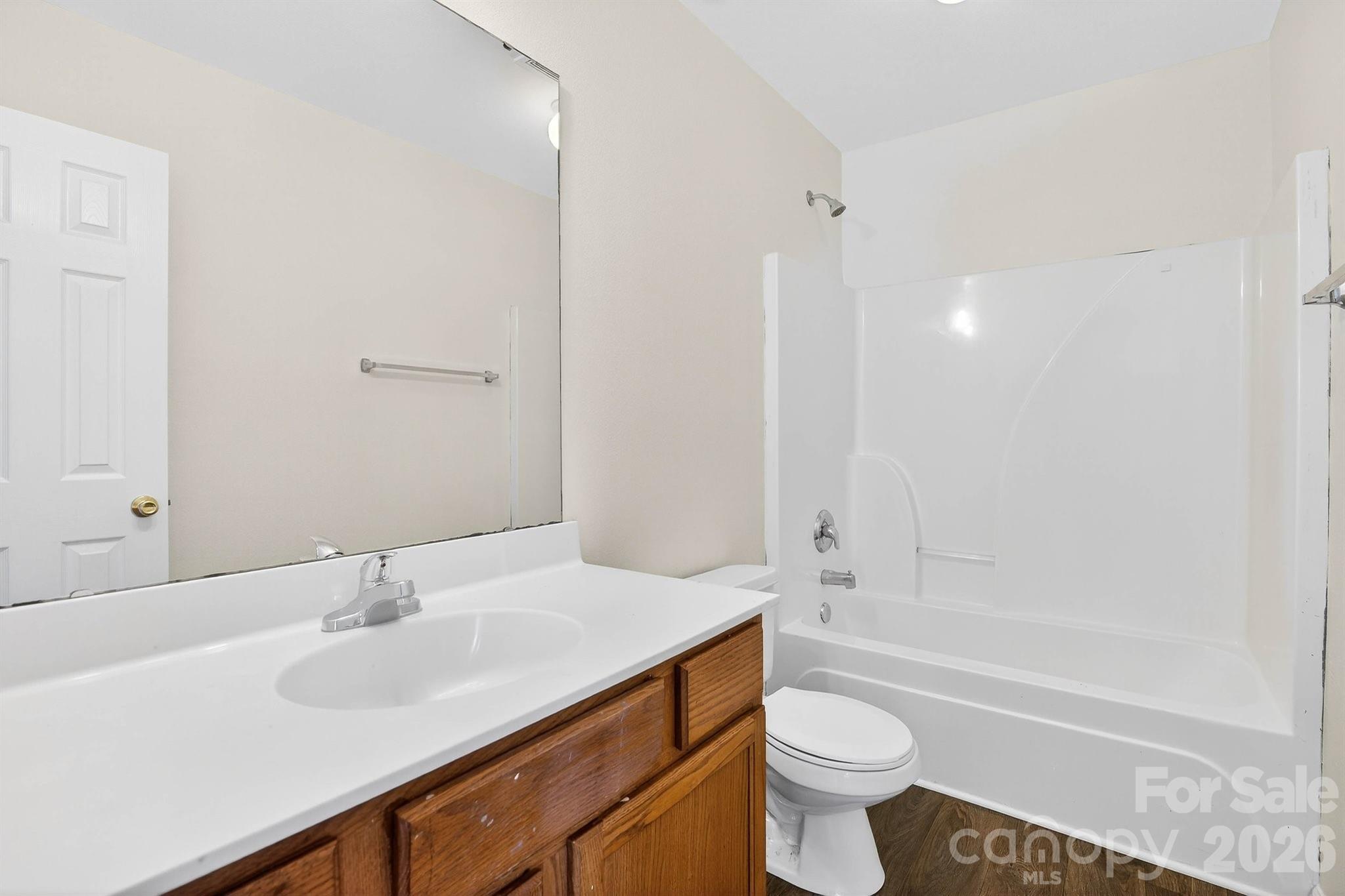 1911 Flushing Court — Charlotte