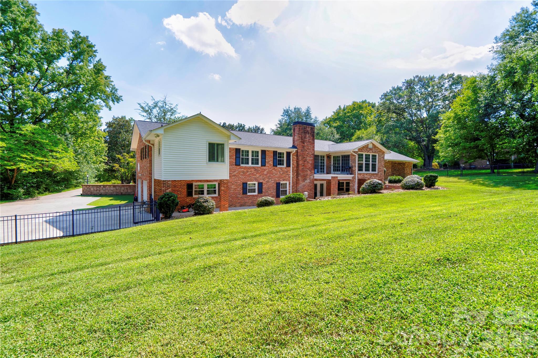 1235 Brookwood Road — Shelby