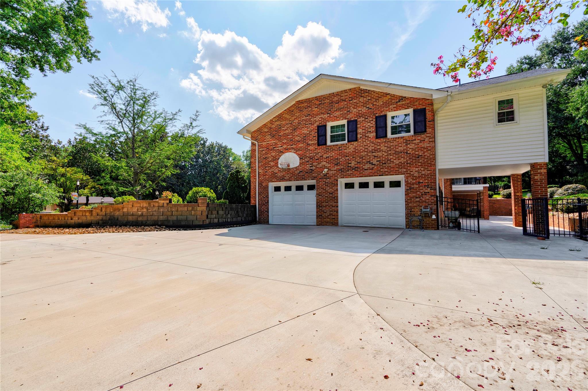 1235 Brookwood Road — Shelby