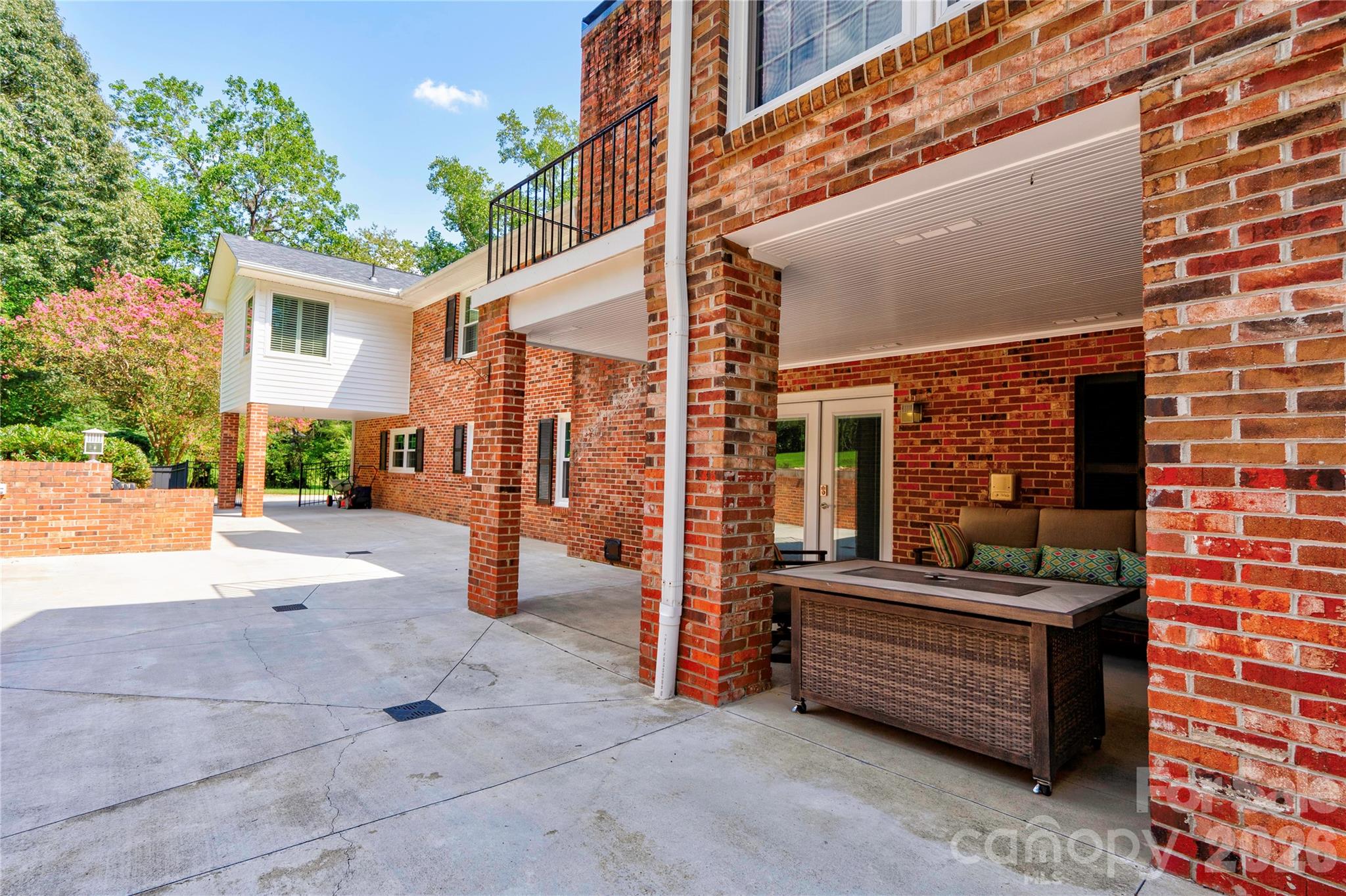 1235 Brookwood Road — Shelby
