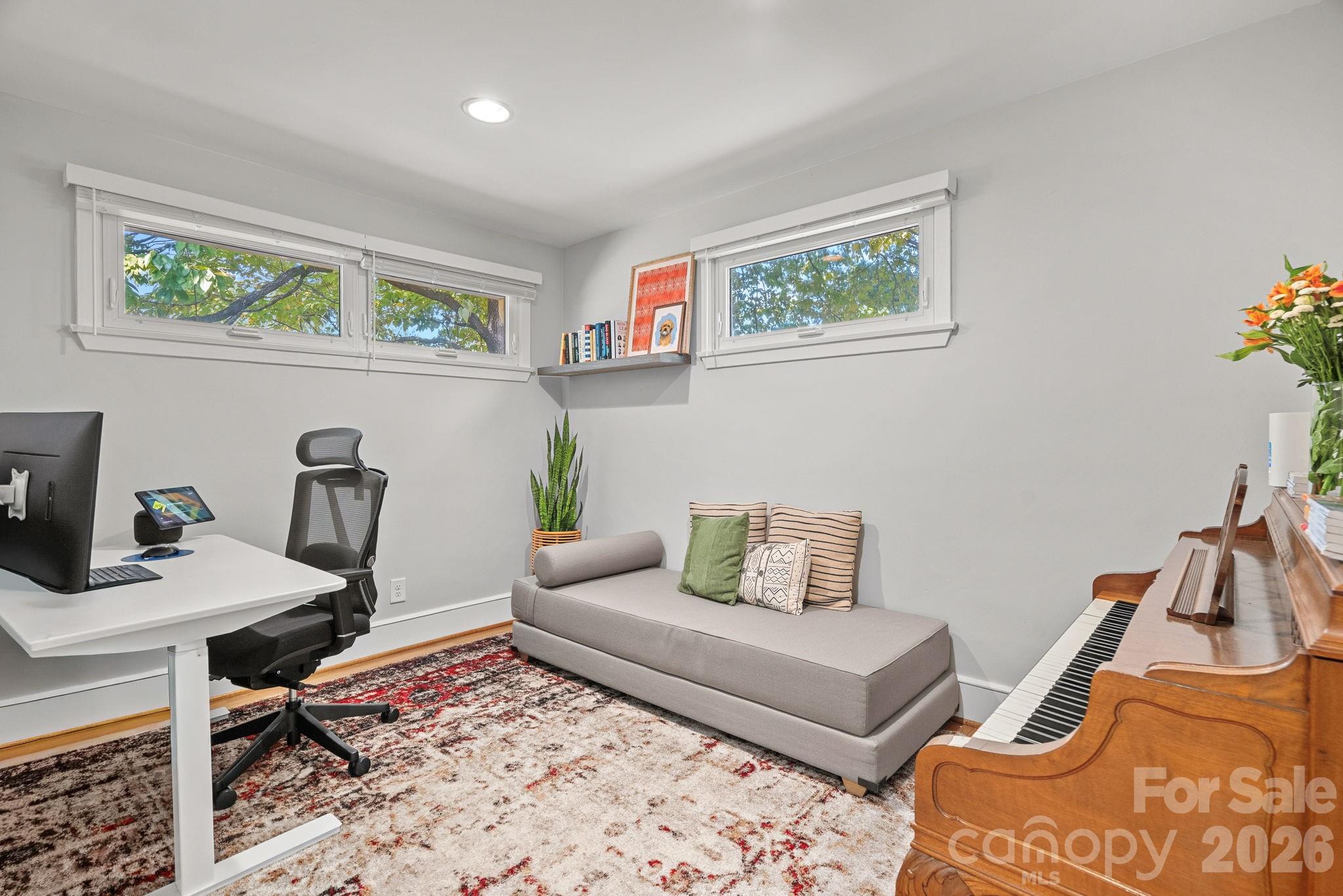4703 Woodlark Lane — Charlotte