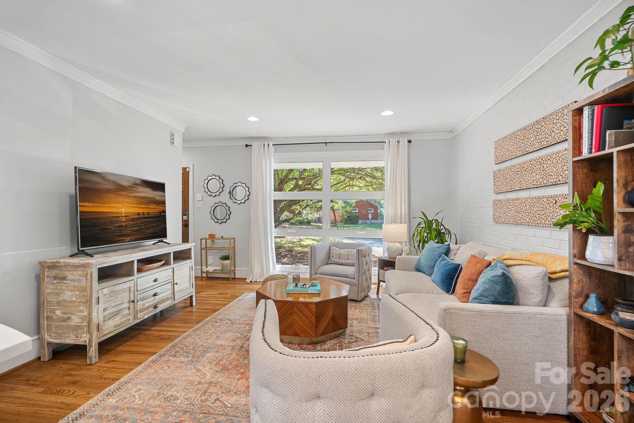 4703 Woodlark Lane — Charlotte