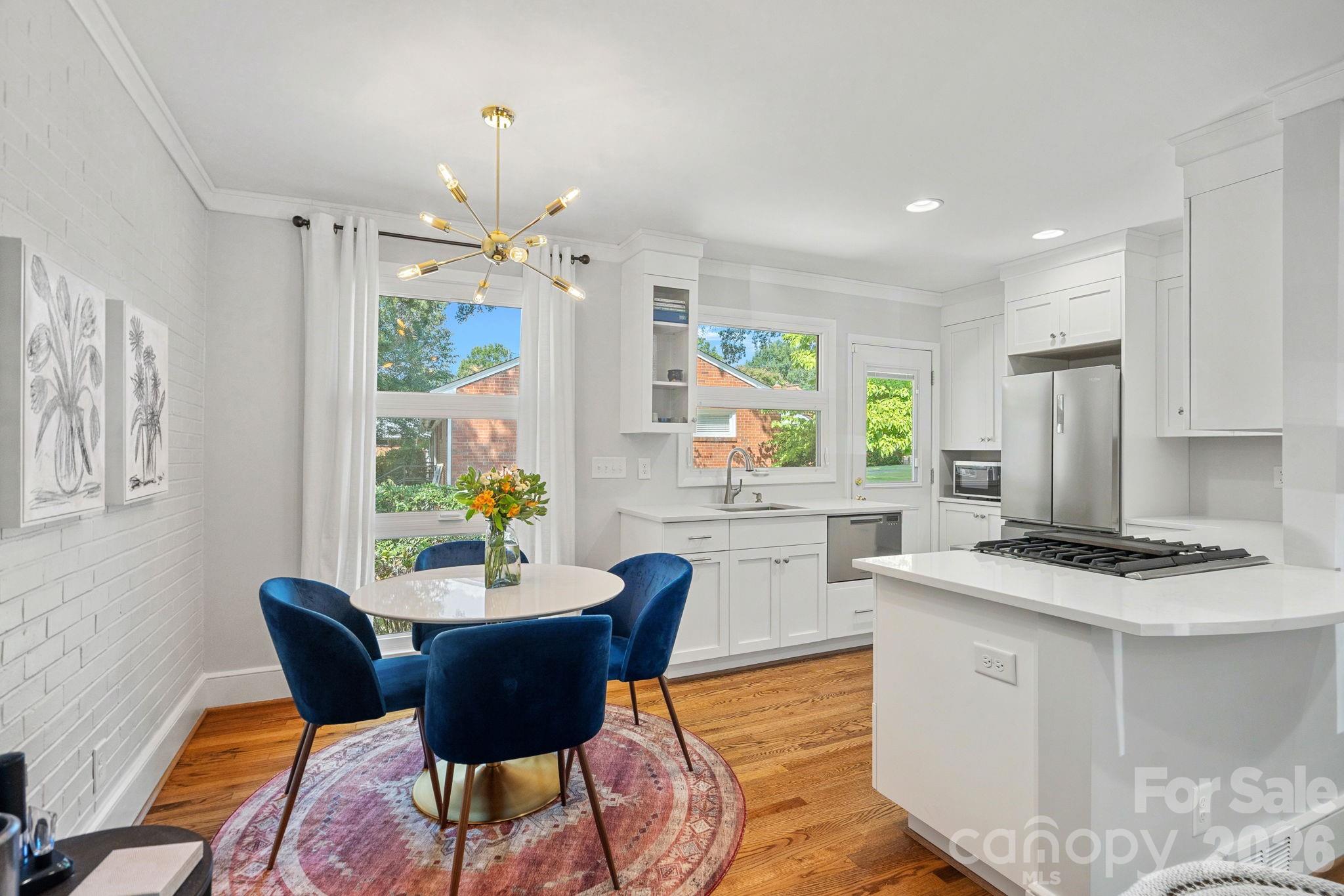 4703 Woodlark Lane — Charlotte