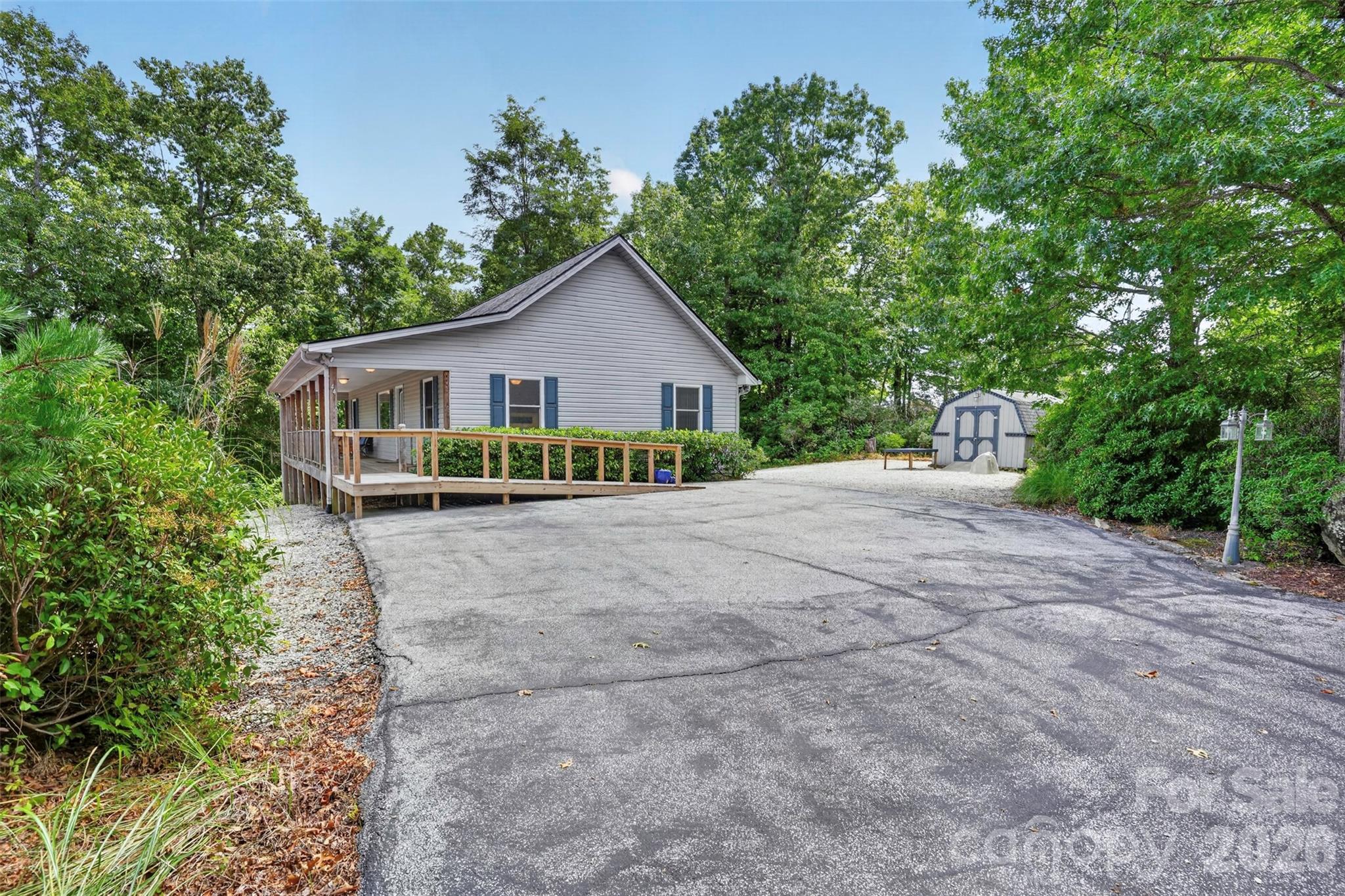 44 Autumn View Drive — Hendersonville