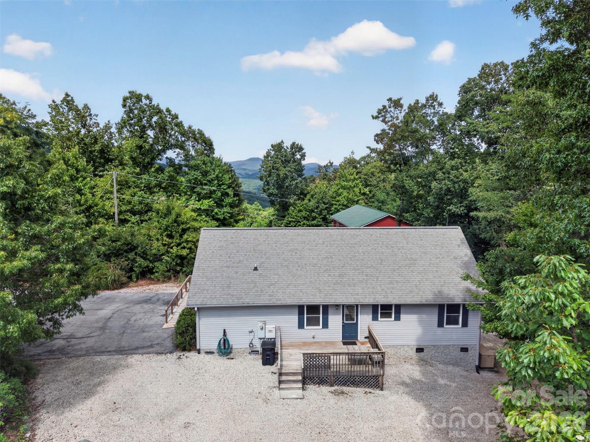 44 Autumn View Drive — Hendersonville