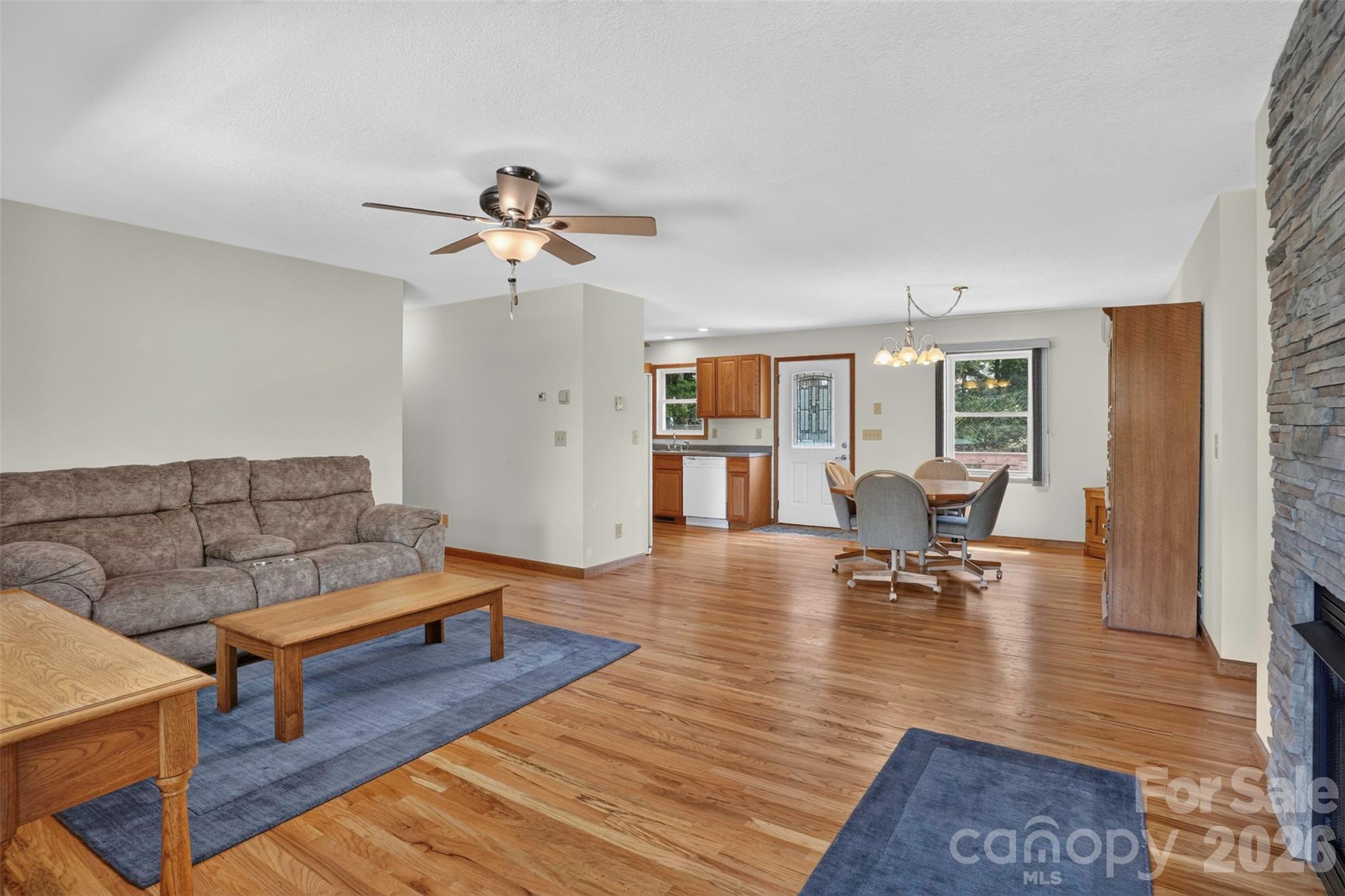 44 Autumn View Drive — Hendersonville