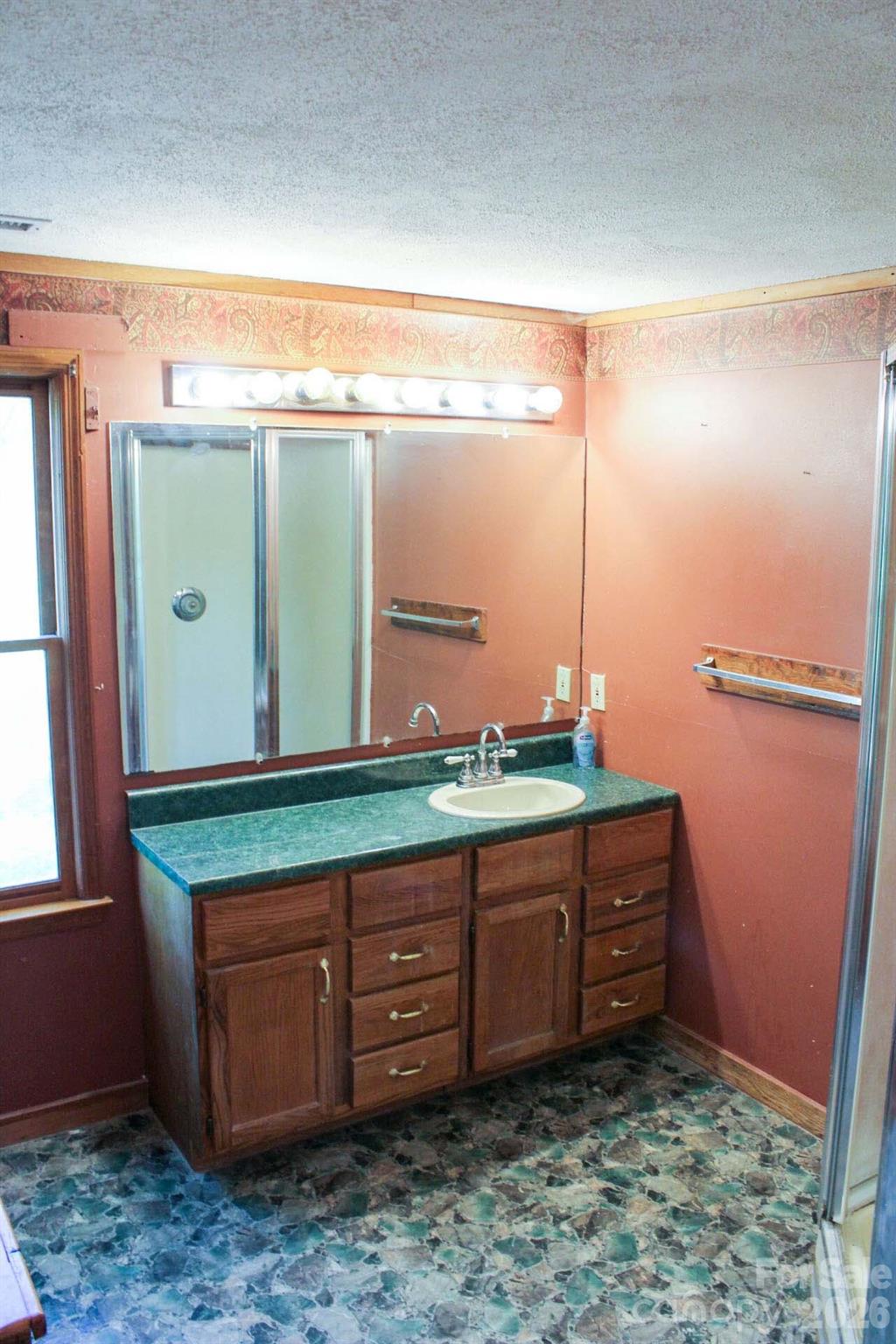 70 Fox Mountain Road — Columbus