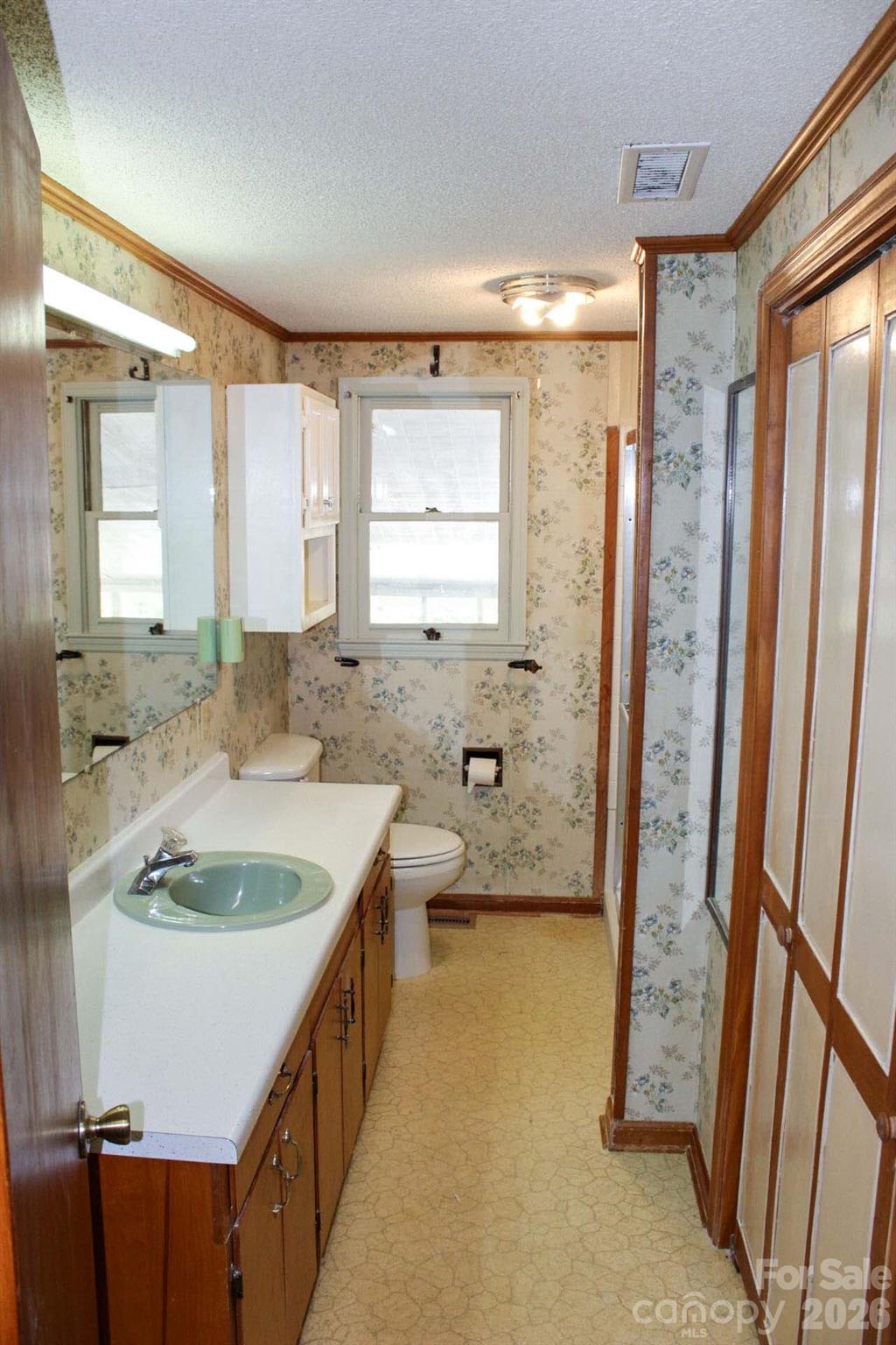 70 Fox Mountain Road — Columbus