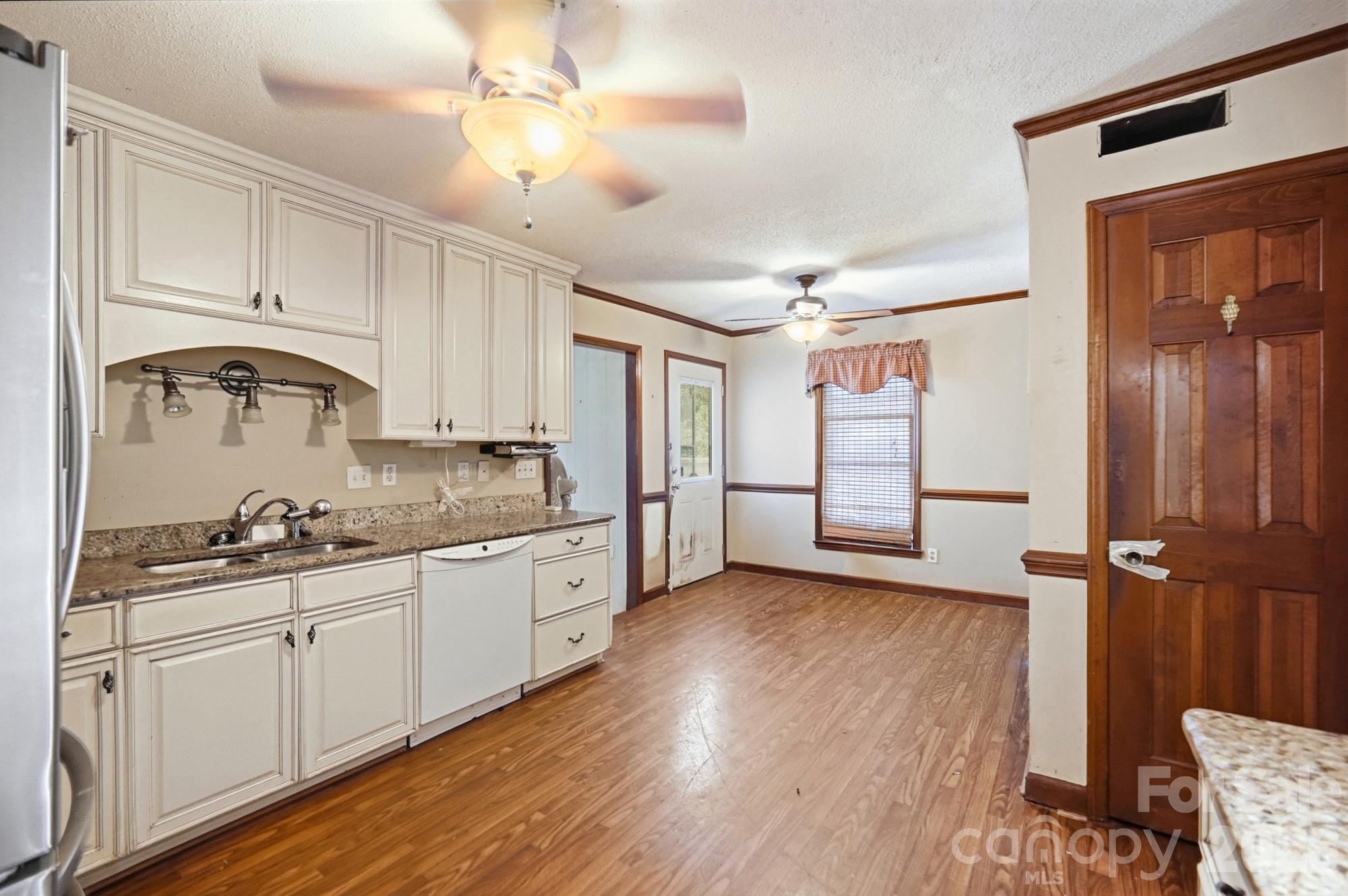 3321 Chilham Place — Charlotte