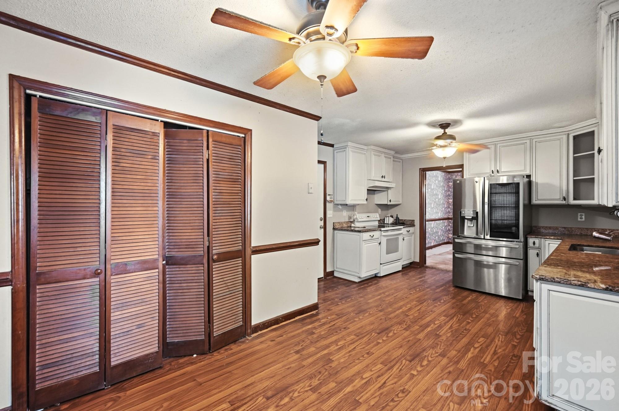 3321 Chilham Place — Charlotte