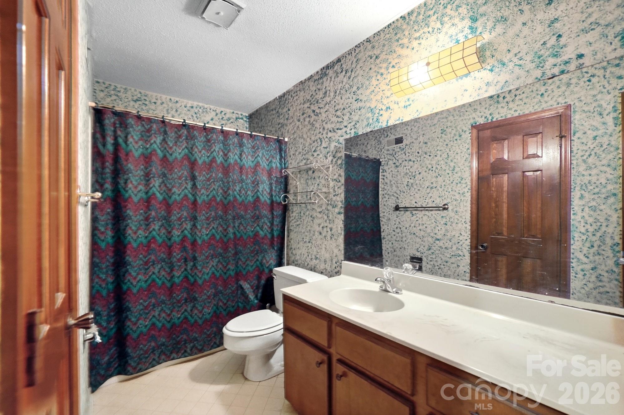 3321 Chilham Place — Charlotte