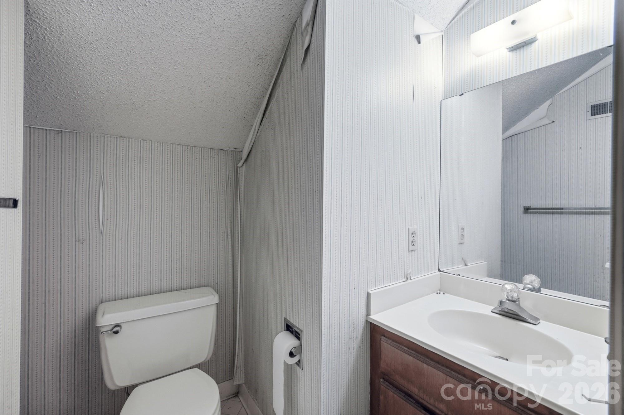 3321 Chilham Place — Charlotte