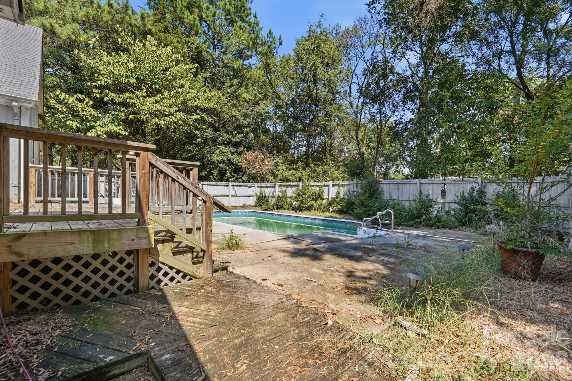3321 Chilham Place — Charlotte