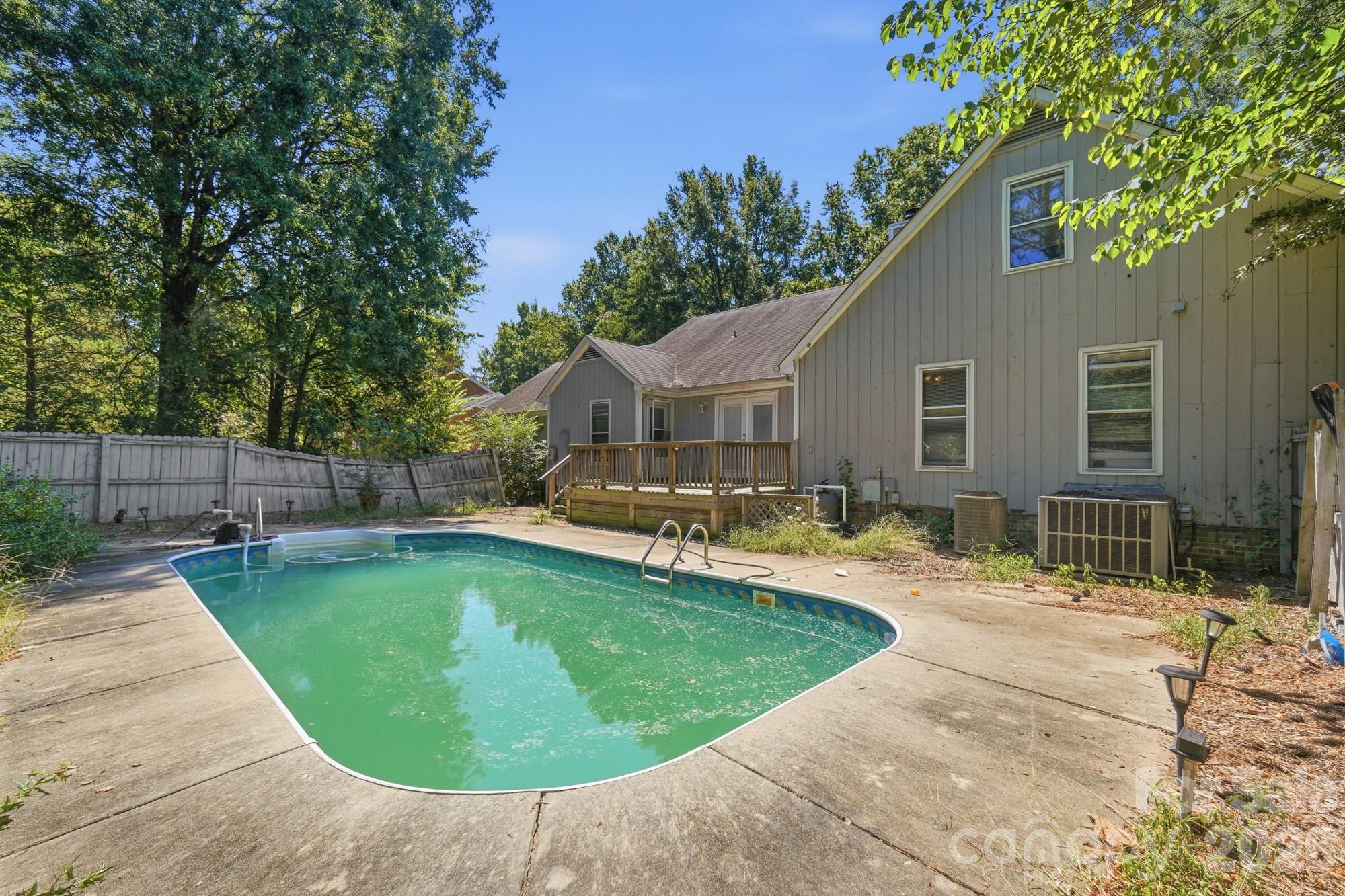 3321 Chilham Place — Charlotte