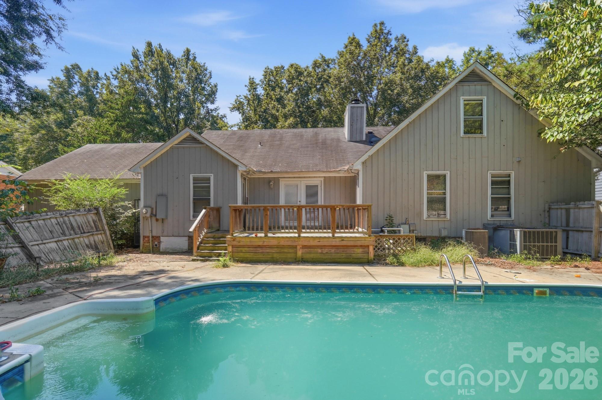 3321 Chilham Place — Charlotte