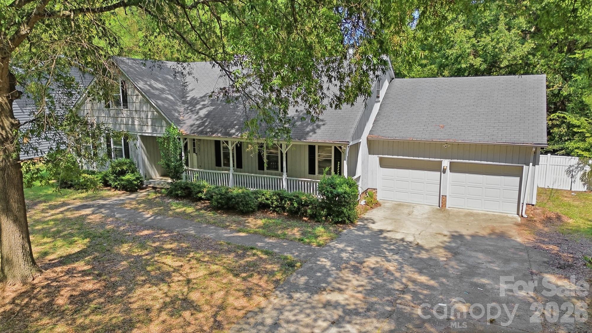 3321 Chilham Place — Charlotte