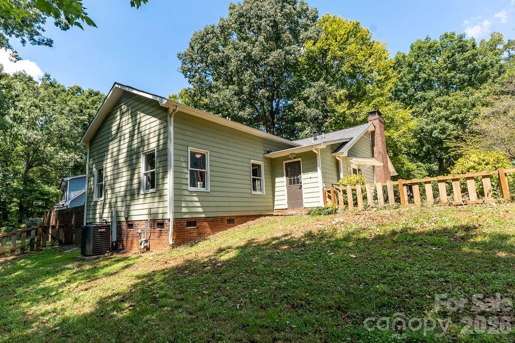 309 Treeline Drive — Belmont